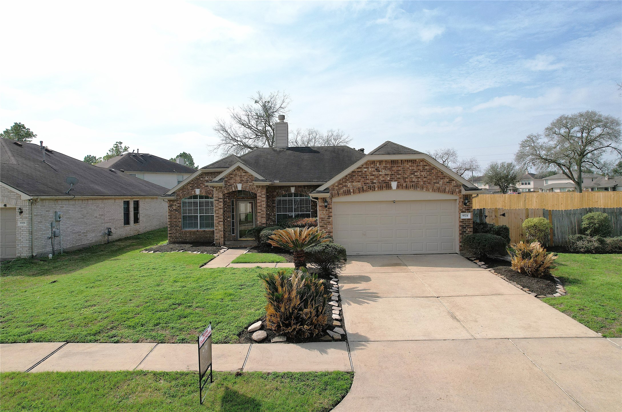 9324 Royal Way Property Photo 3