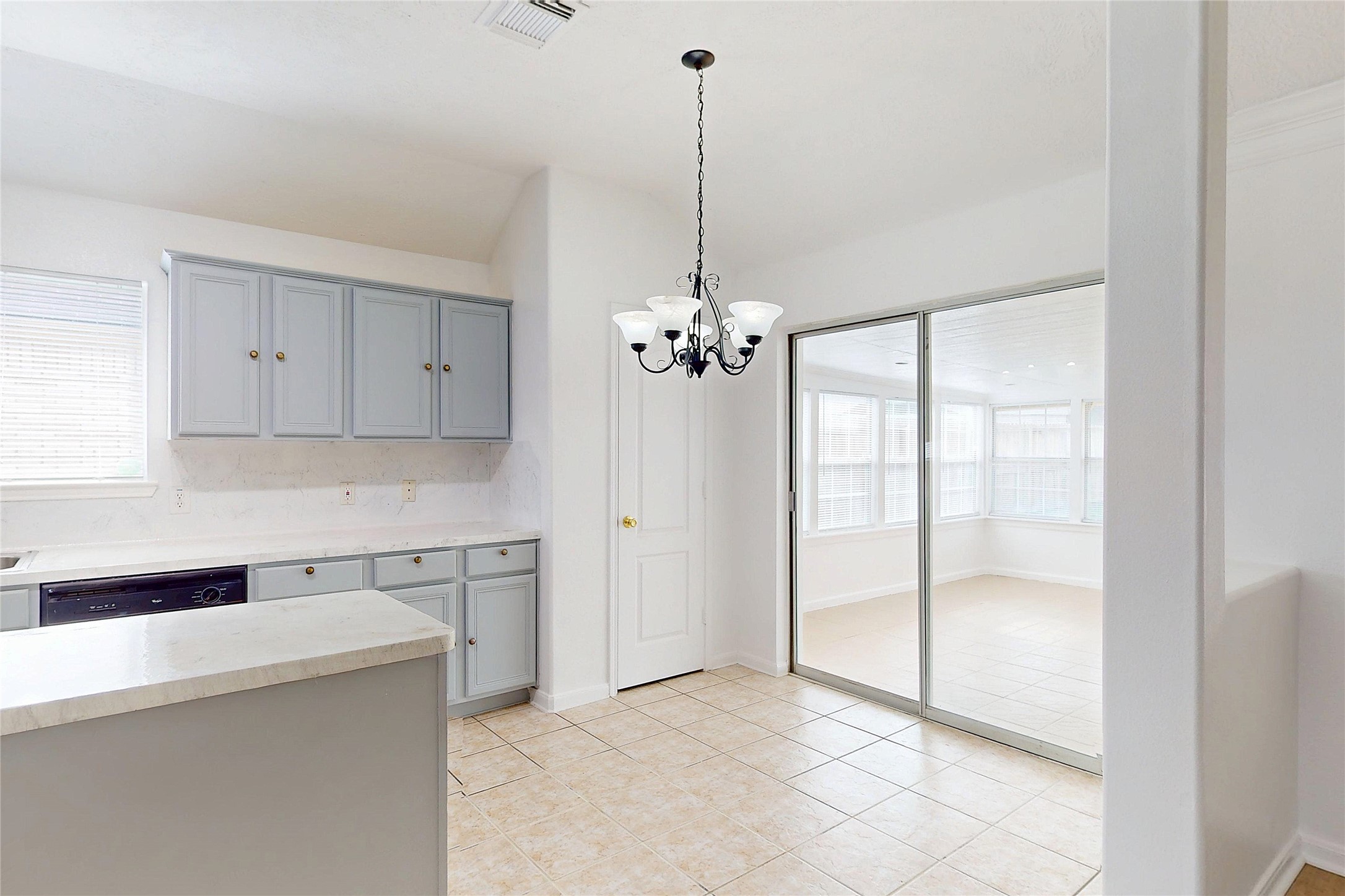9324 Royal Way Property Photo 14