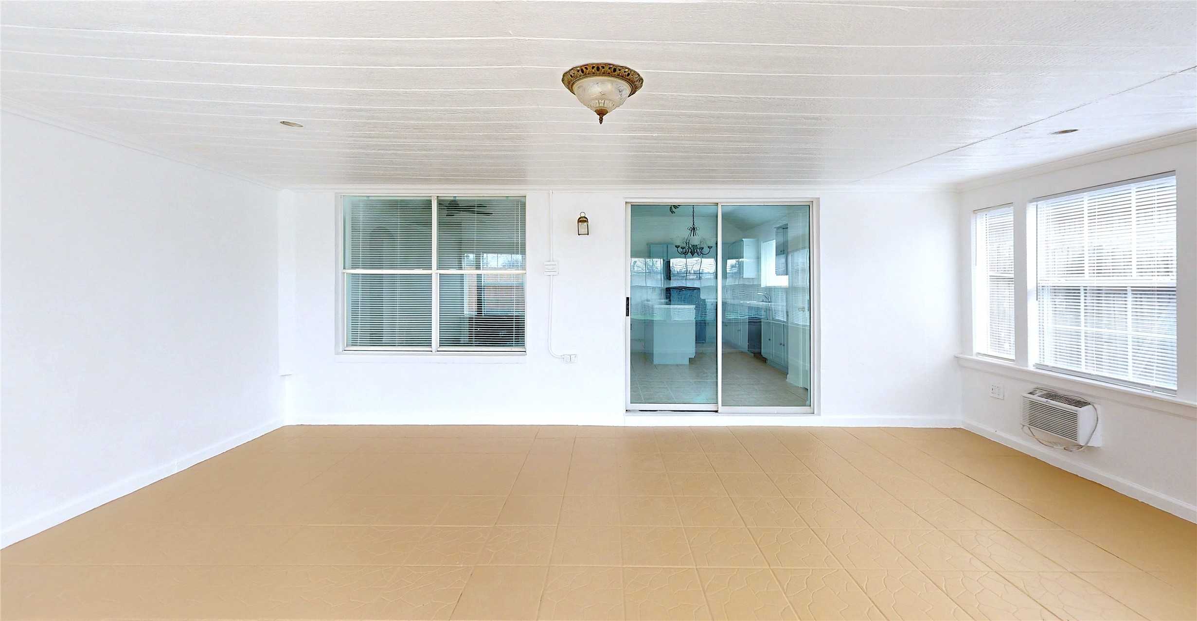9324 Royal Way Property Photo 15