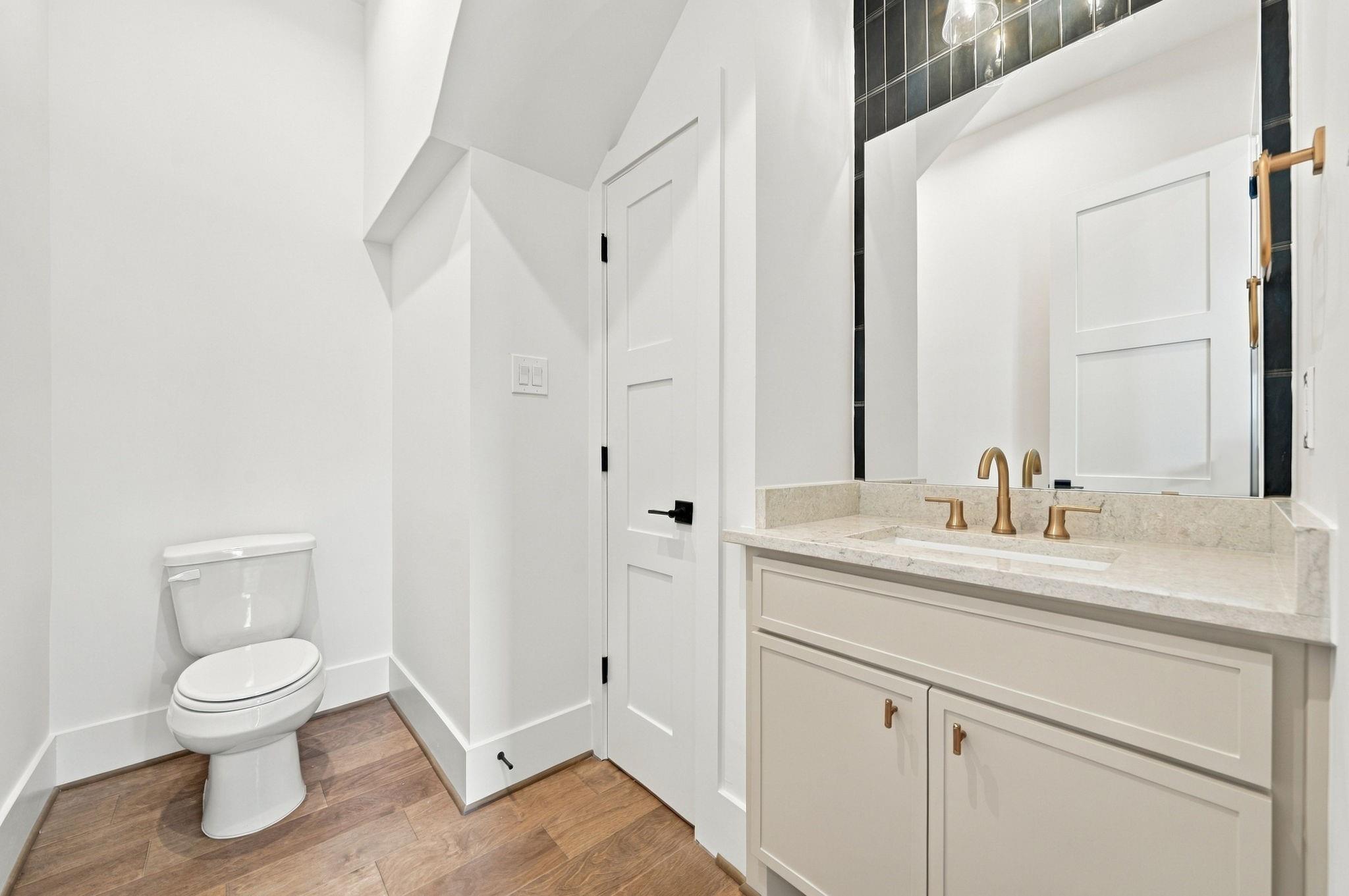 1310 Nagle Street Property Photo 7