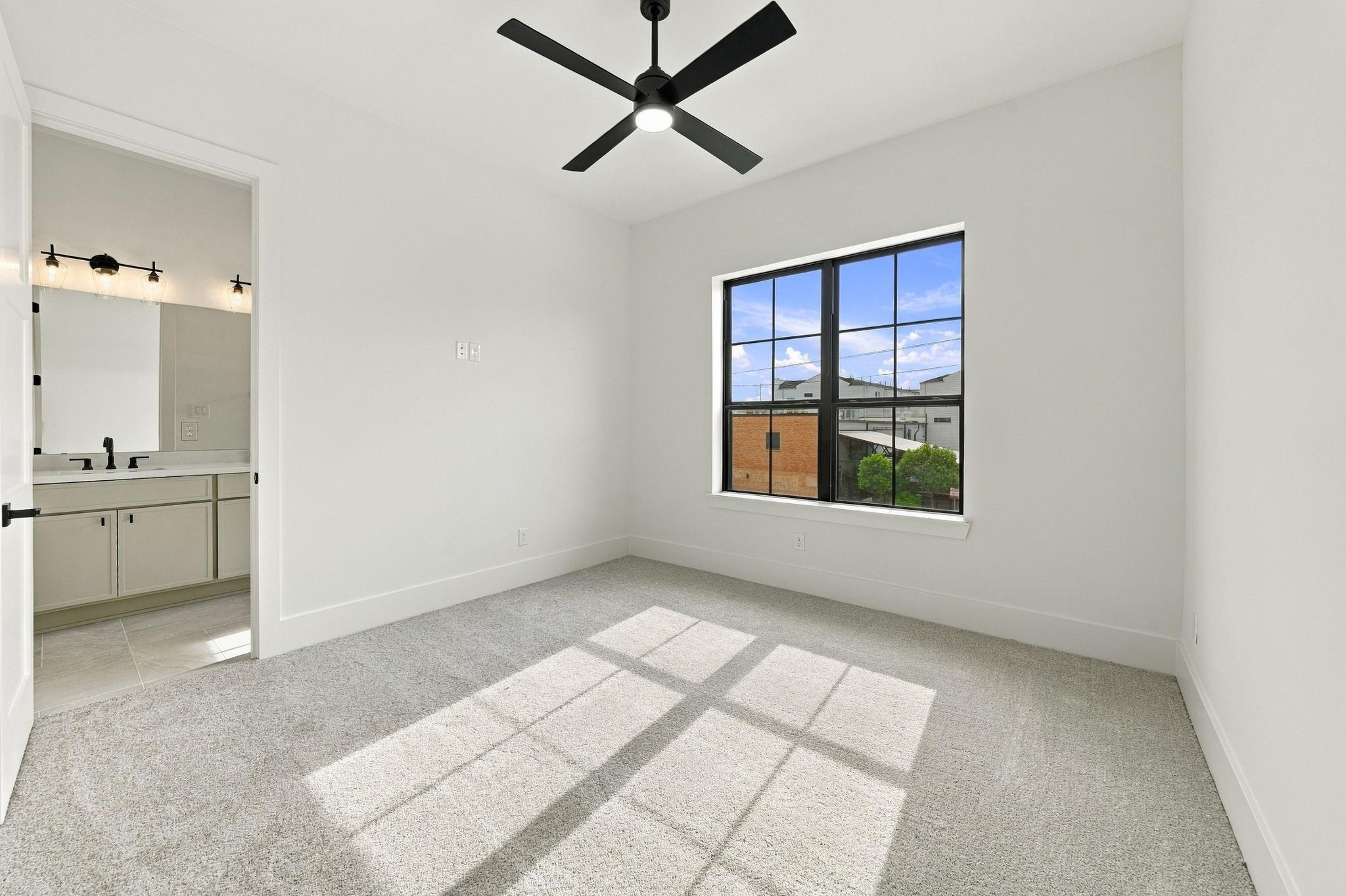 1310 Nagle Street Property Photo 16