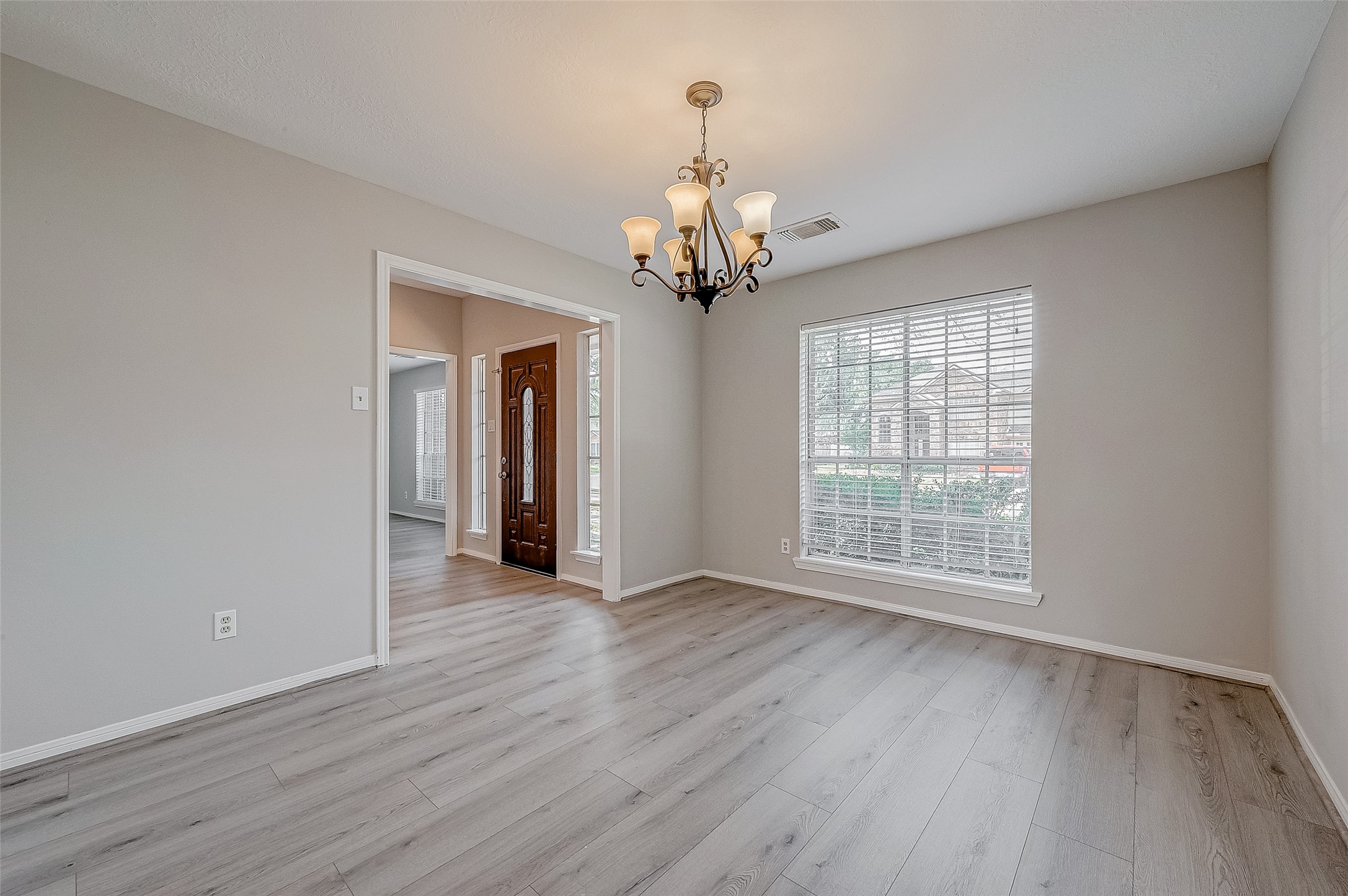 7218 Glen Rosa Drive Property Photo 6