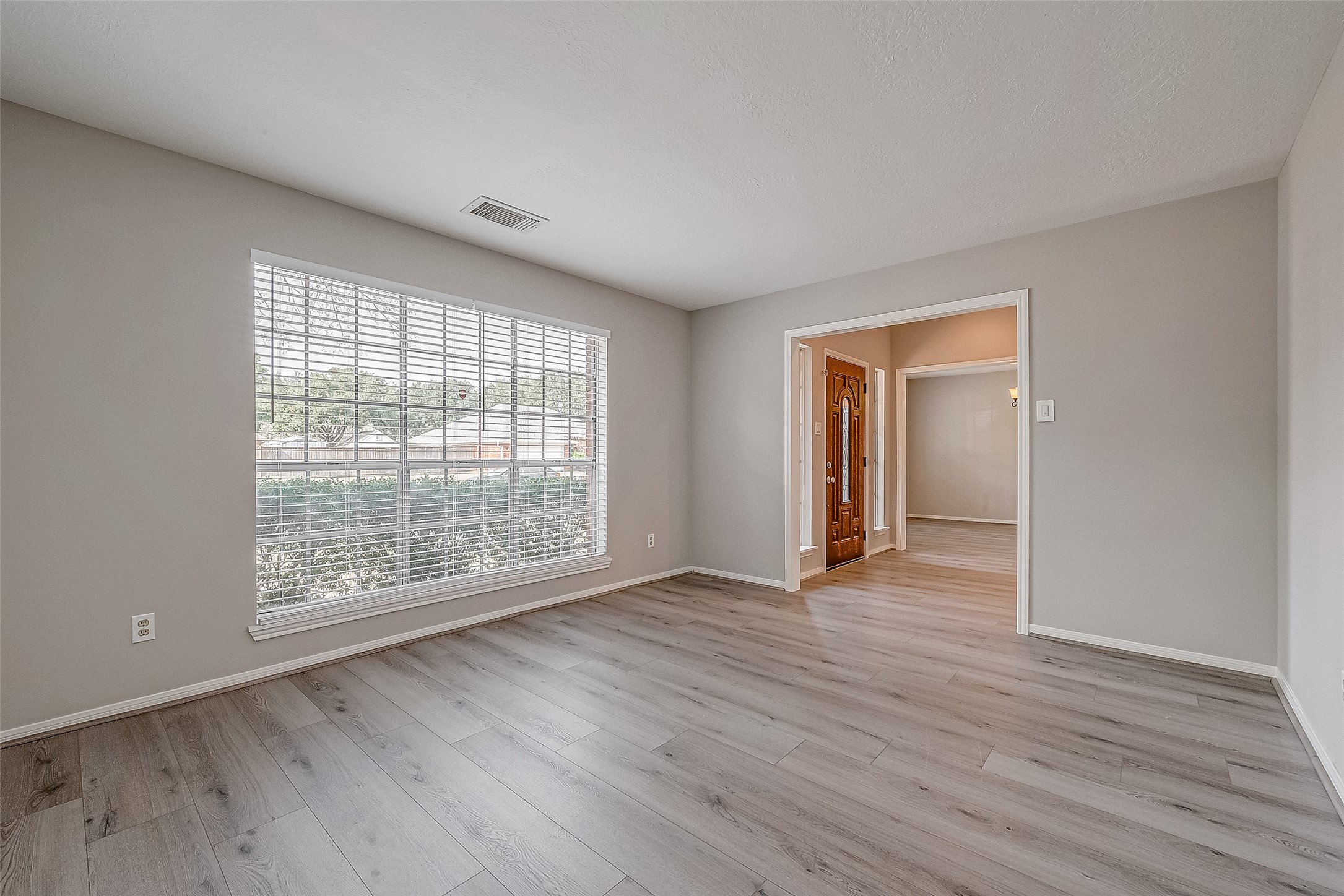 7218 Glen Rosa Drive Property Photo 9