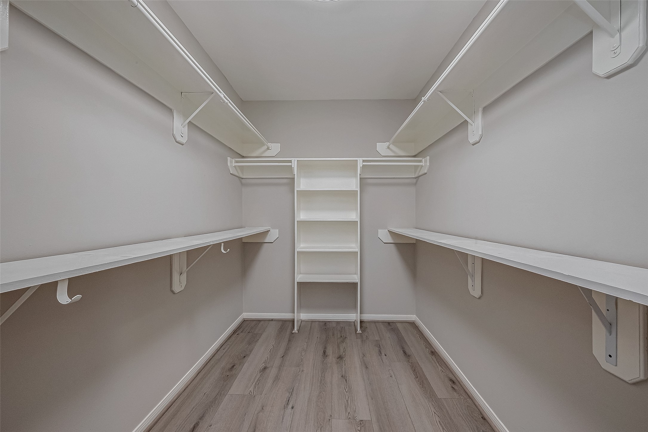 7218 Glen Rosa Drive Property Photo 30