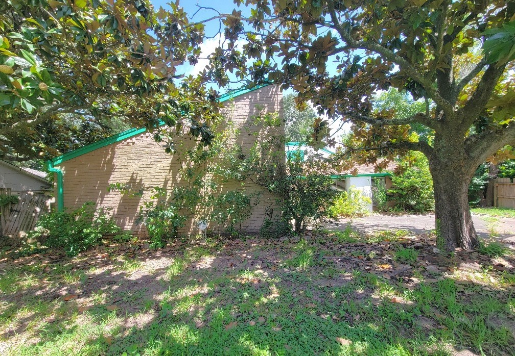 8420 Plantation Drive Property Photo 1