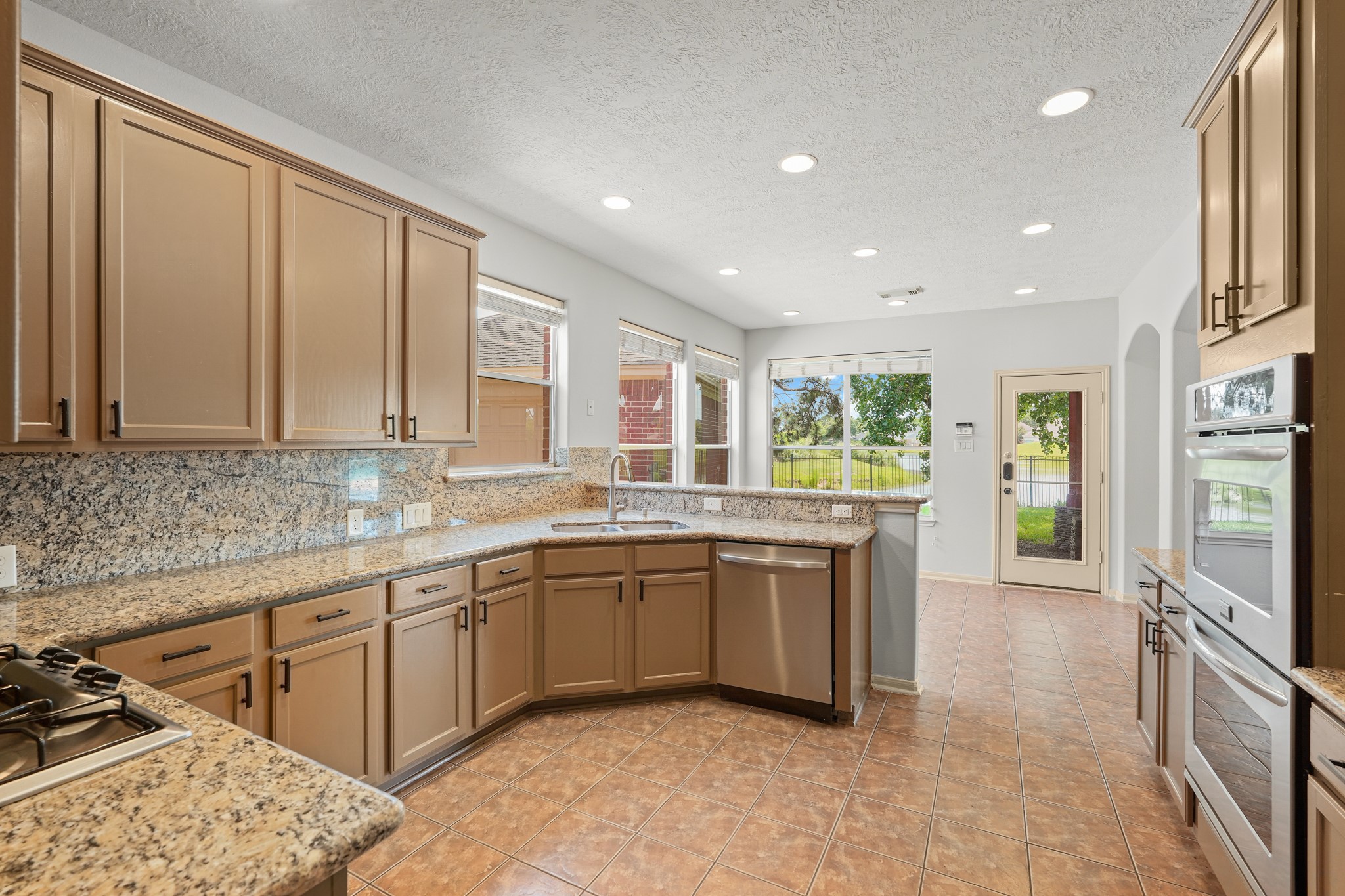 24543 Pelican Hill Drive Property Photo 8