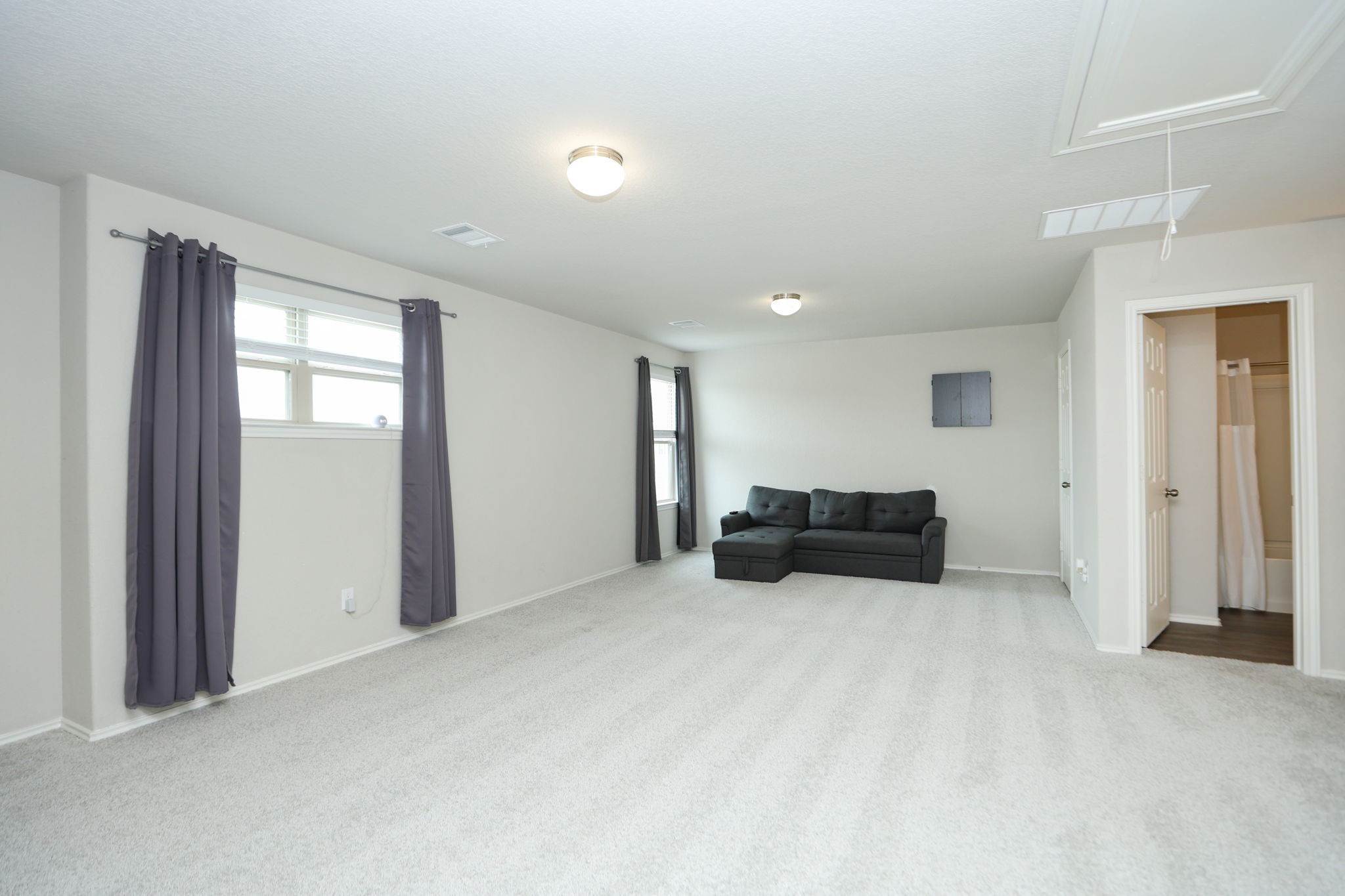 4227 Tulip Oak Drive Property Photo 18