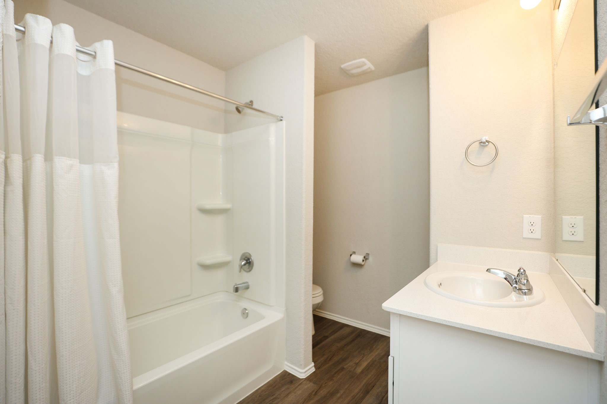 4227 Tulip Oak Drive Property Photo 24