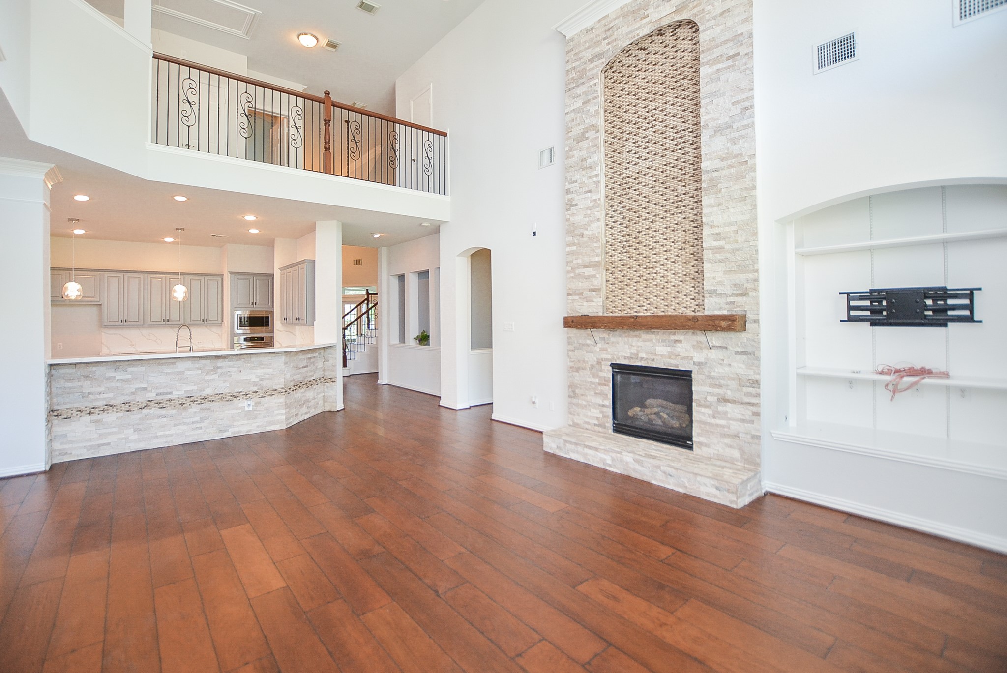 4315 Village Forest Drive Property Photo 10