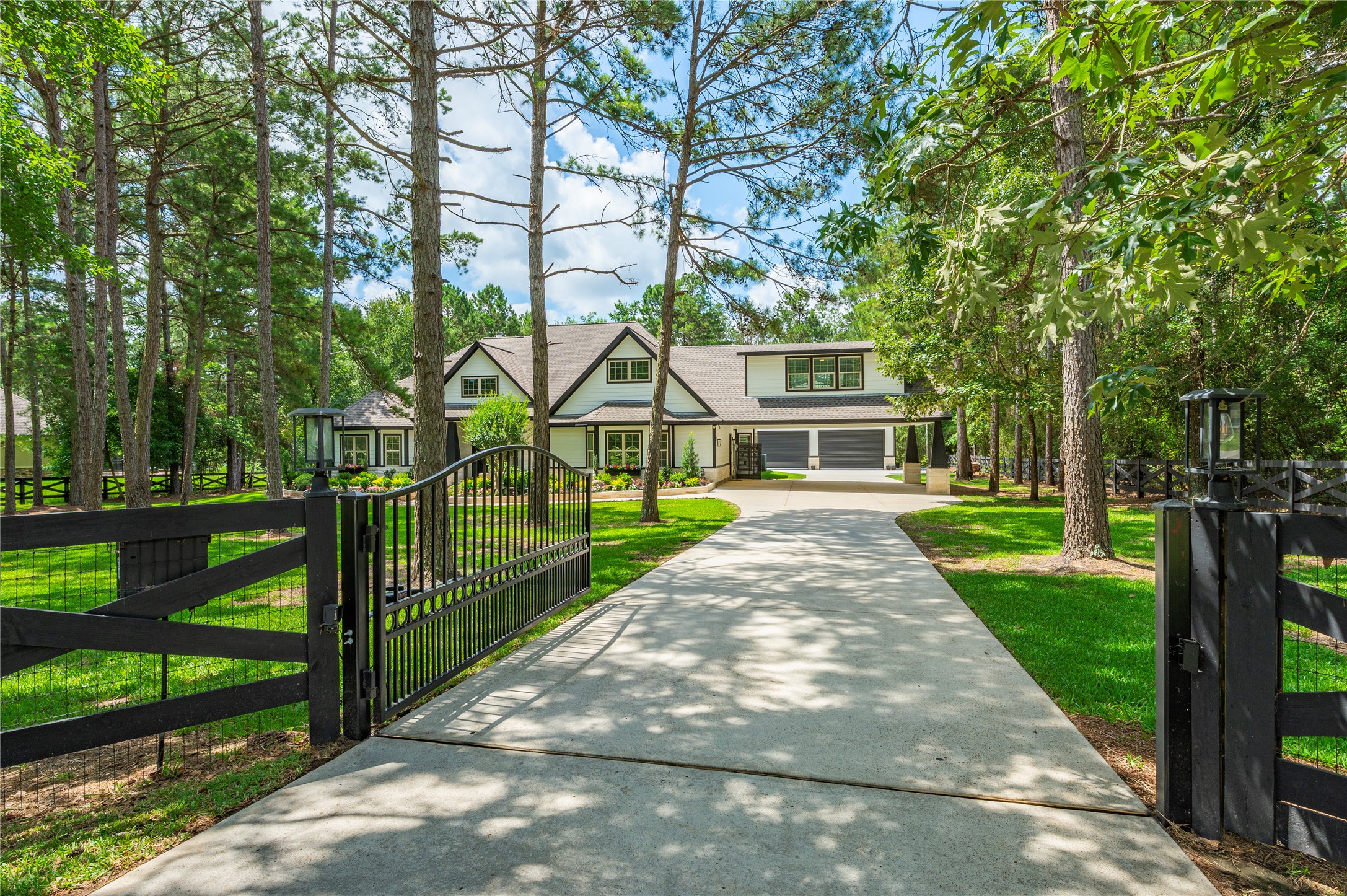 13074 Victoria Trace Property Photo 4