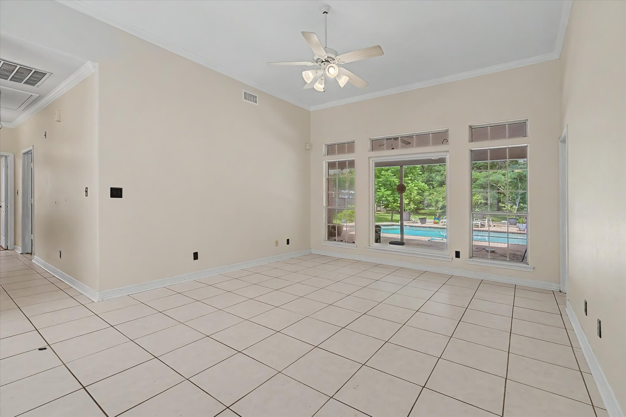 22873 Zambesi Drive Property Photo 6