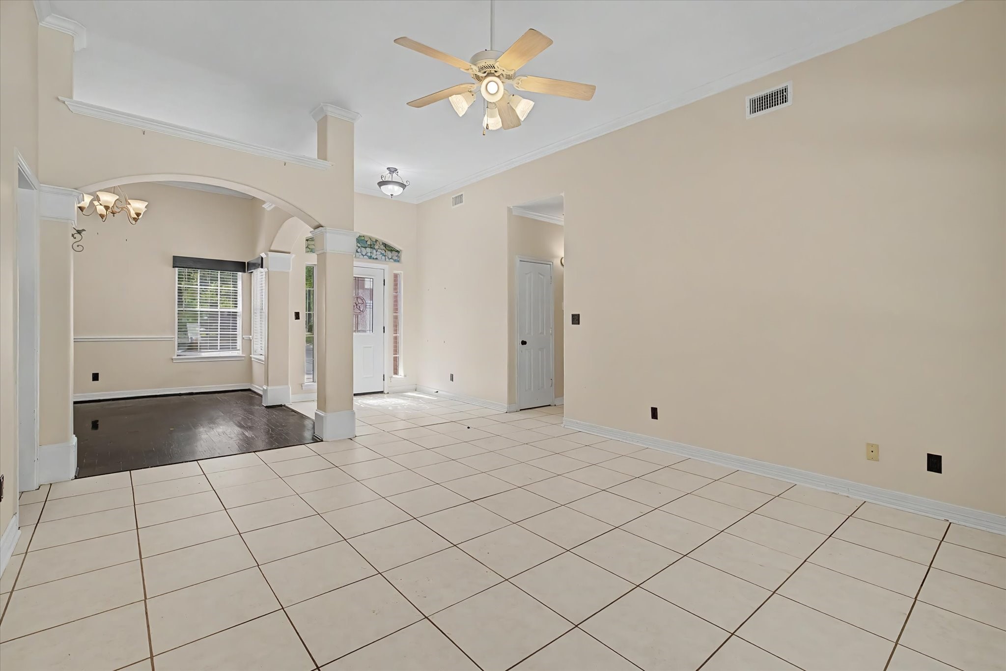 22873 Zambesi Drive Property Photo 7