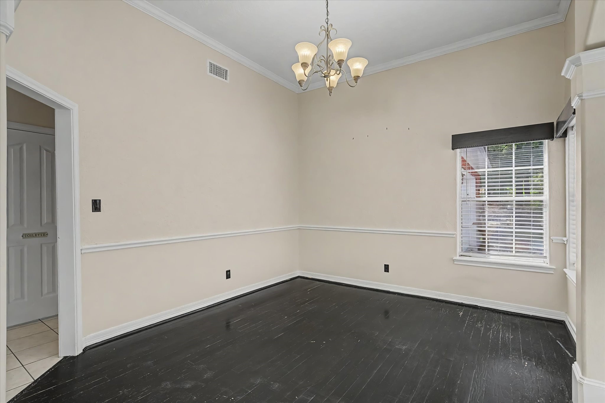 22873 Zambesi Drive Property Photo 9