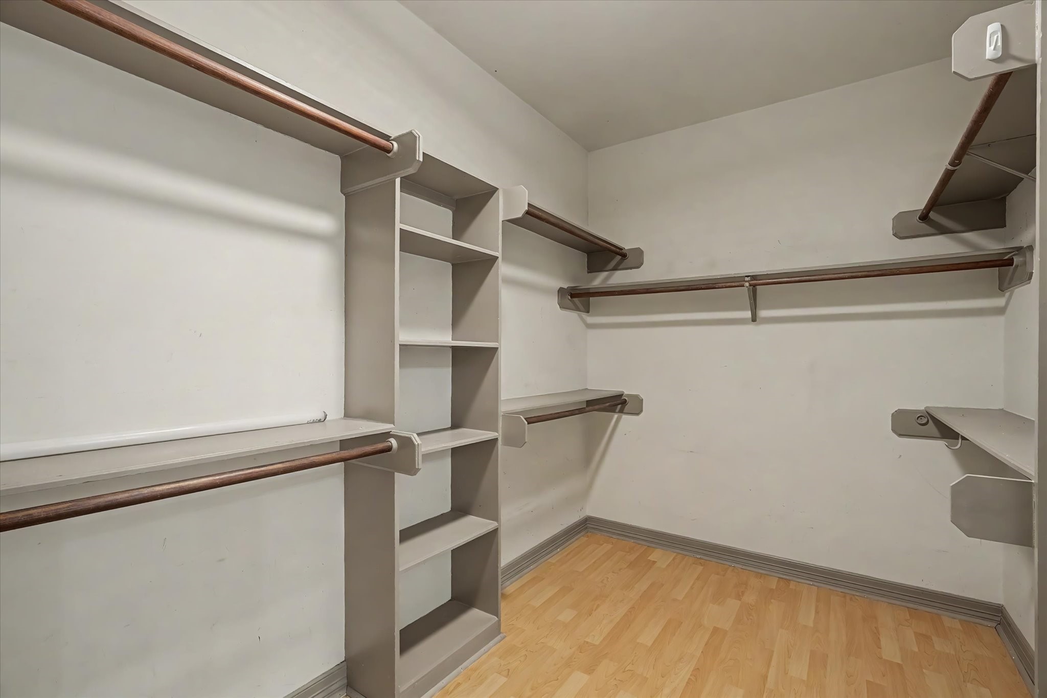 22873 Zambesi Drive Property Photo 34
