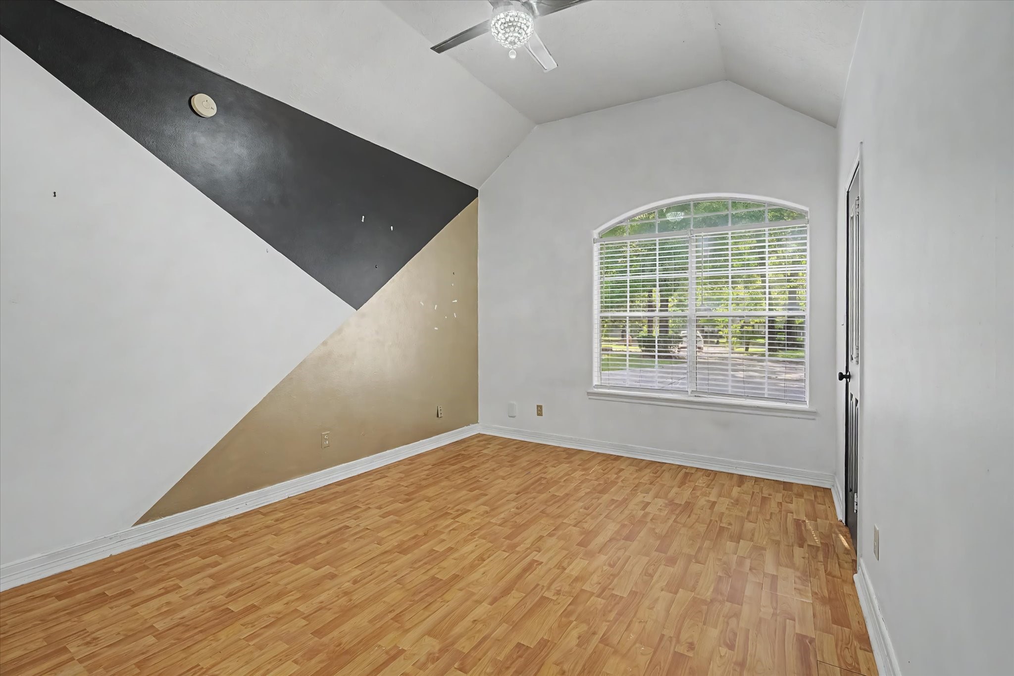 22873 Zambesi Drive Property Photo 40