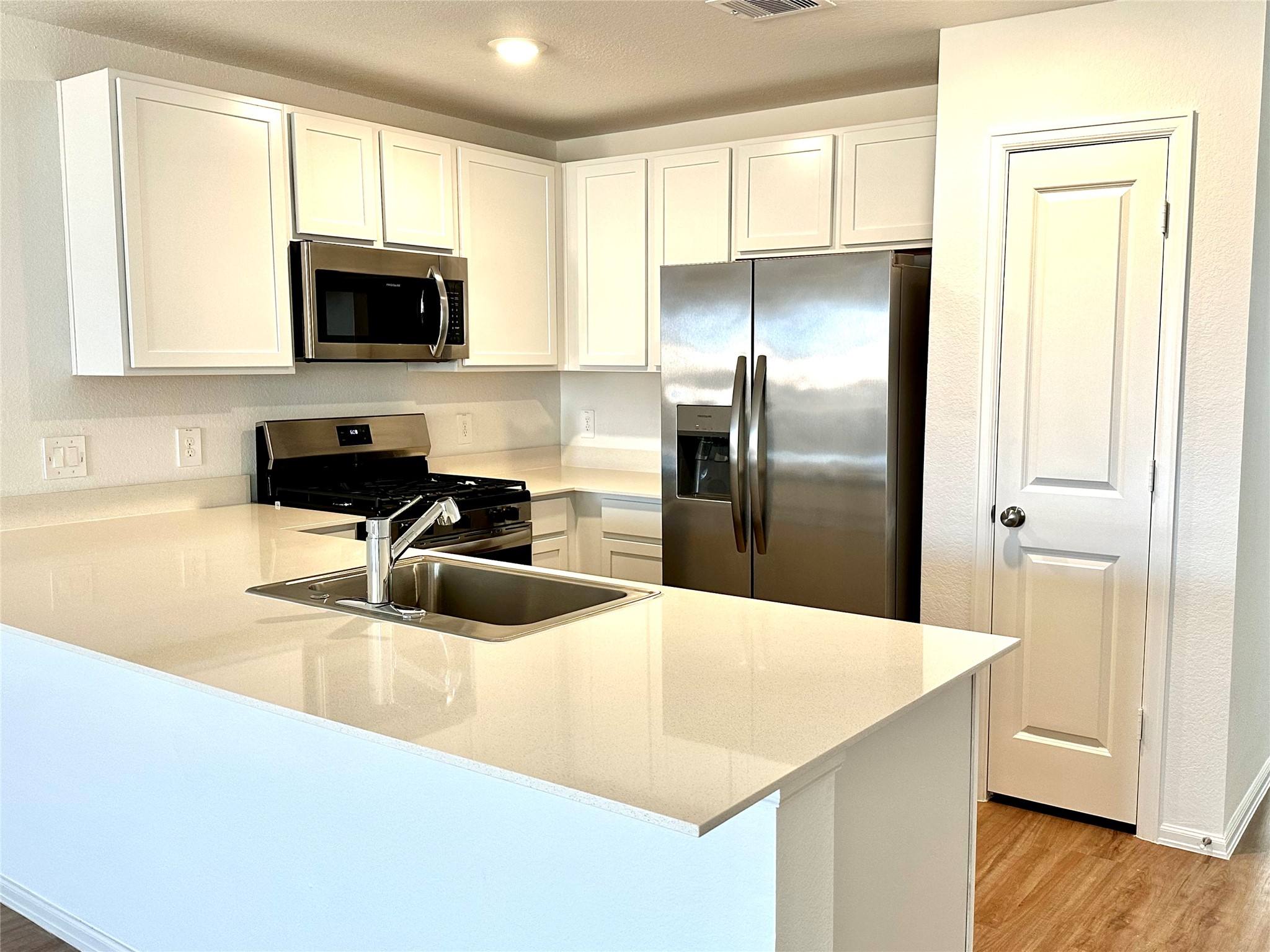 325 Birch Blossom Path Property Photo 6