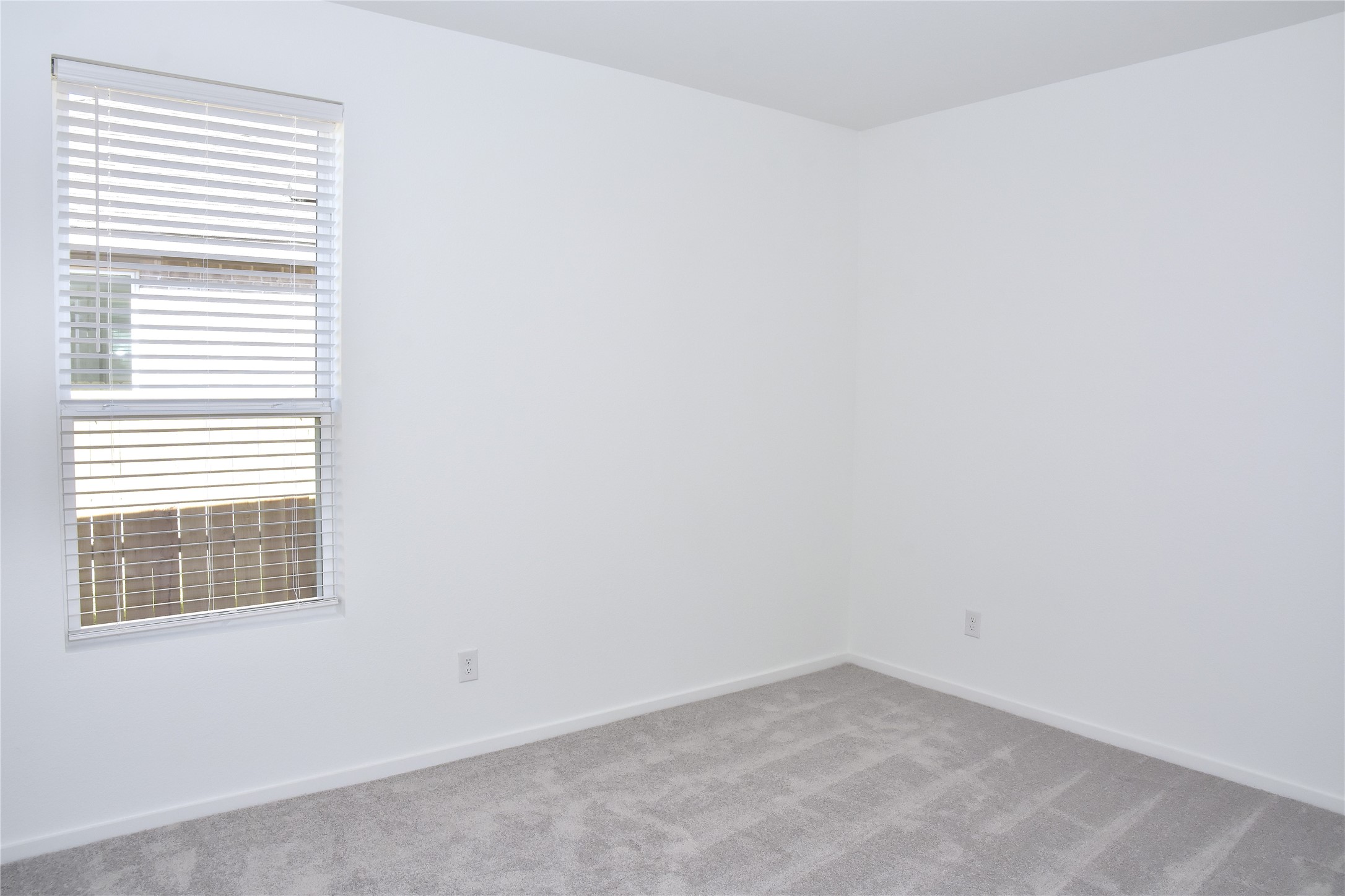 827 Heaven Drive Property Photo 6