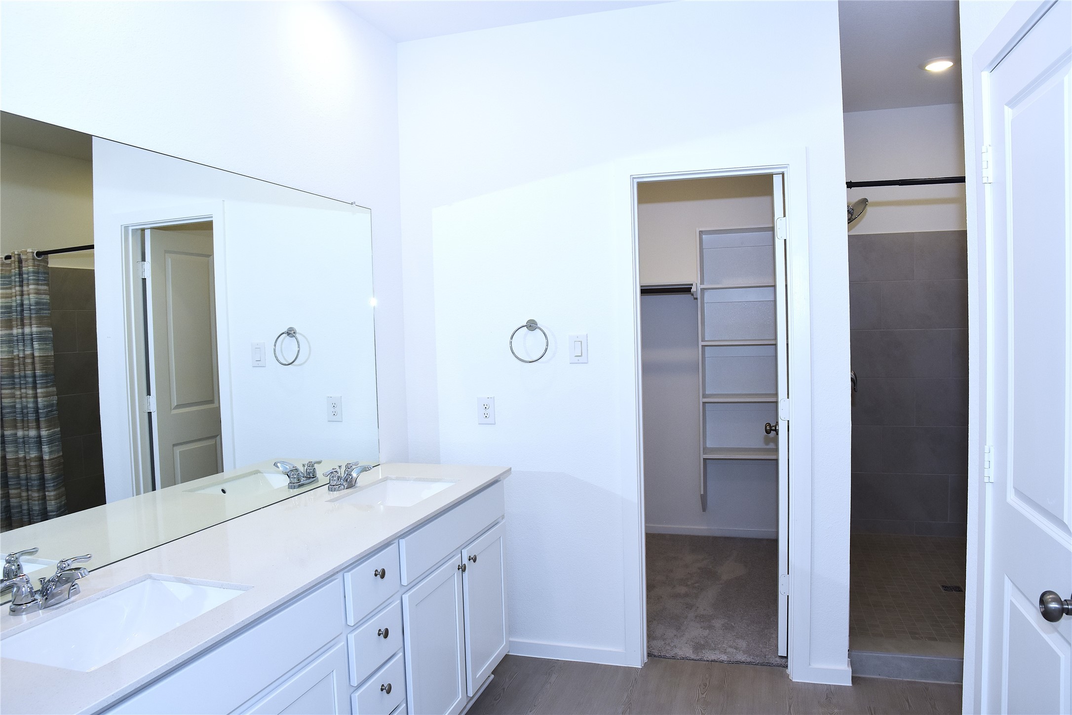 827 Heaven Drive Property Photo 17