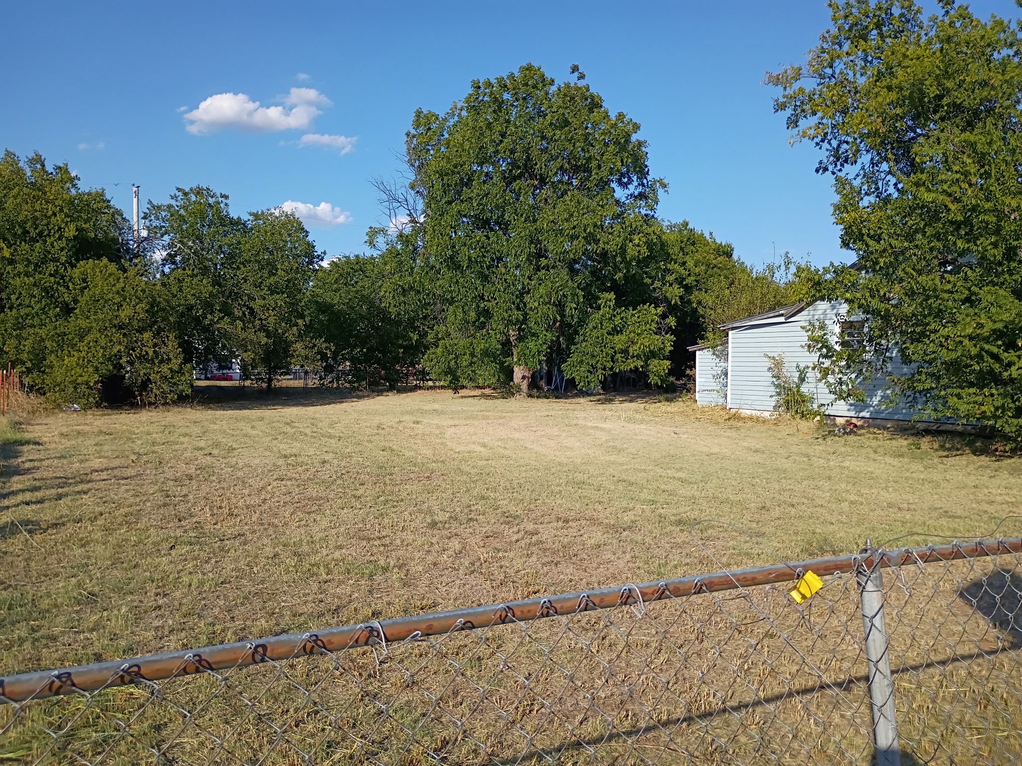 221 S Central Avenue Property Photo 6