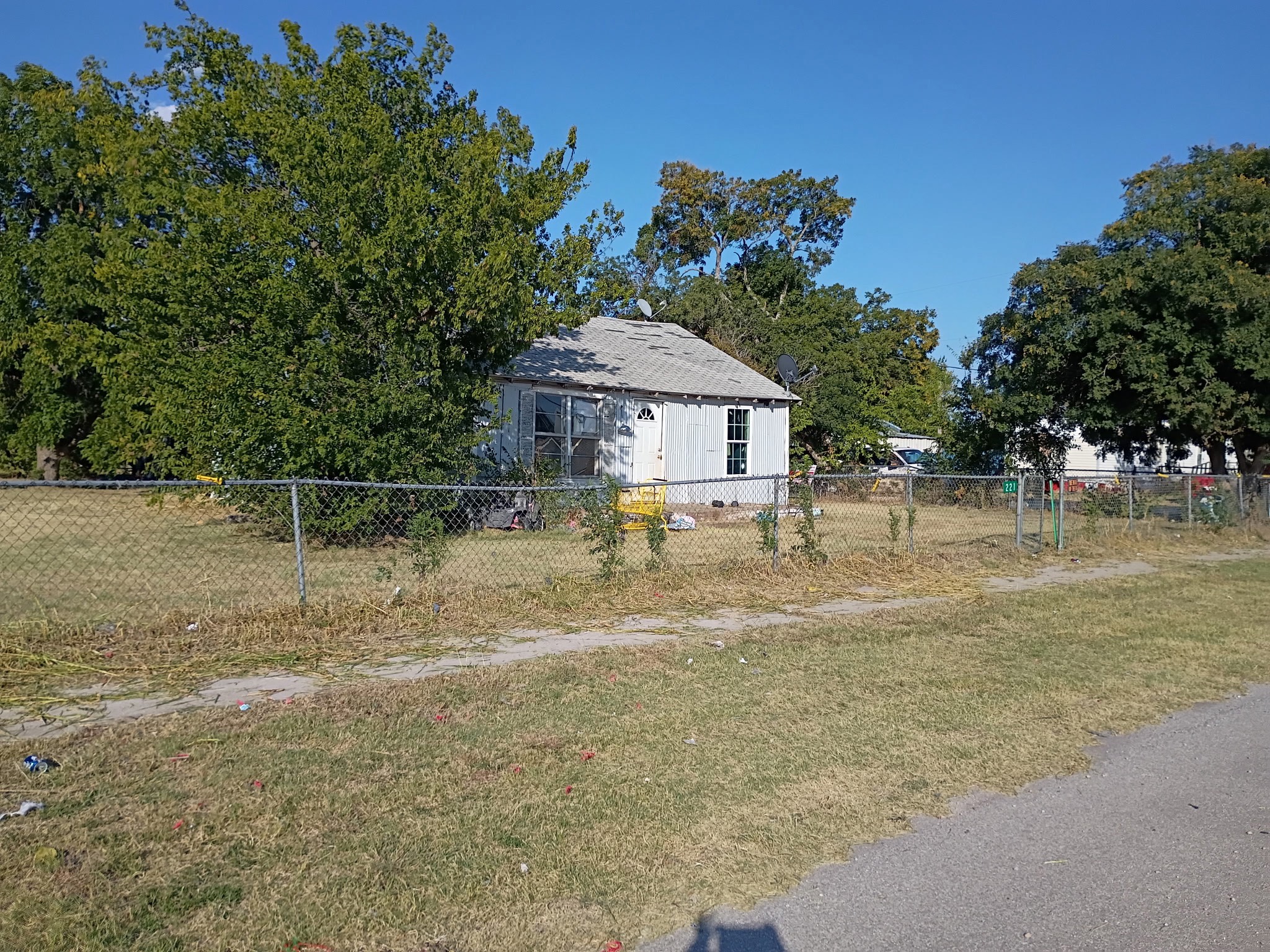 221 S Central Avenue Property Photo 12
