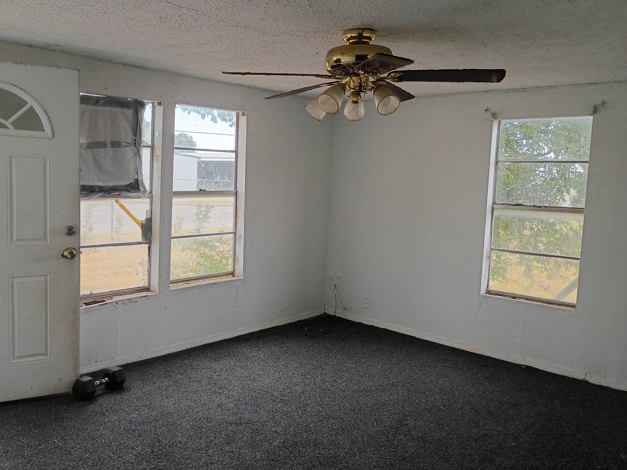 221 S Central Avenue Property Photo 13