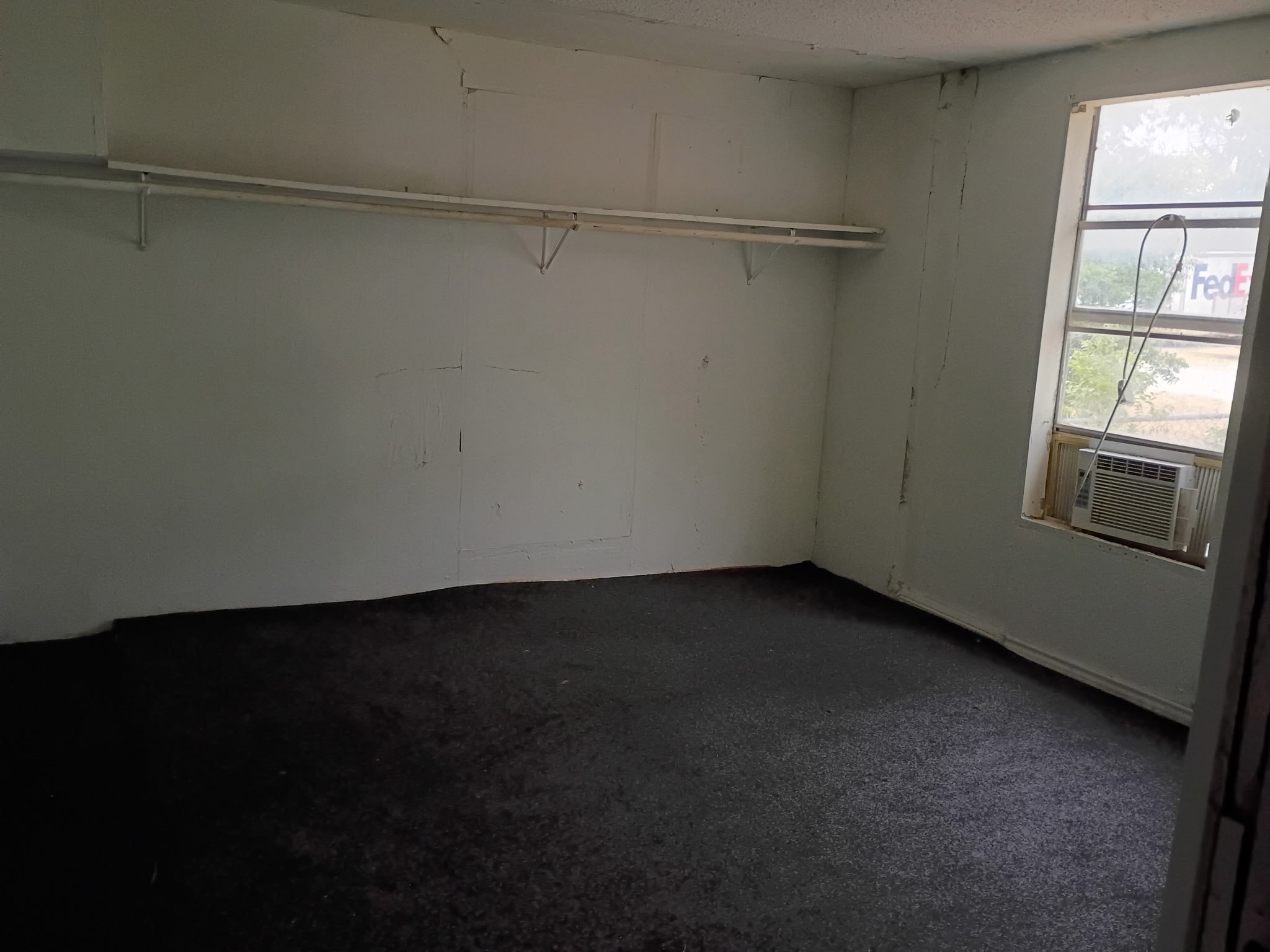 221 S Central Avenue Property Photo 16