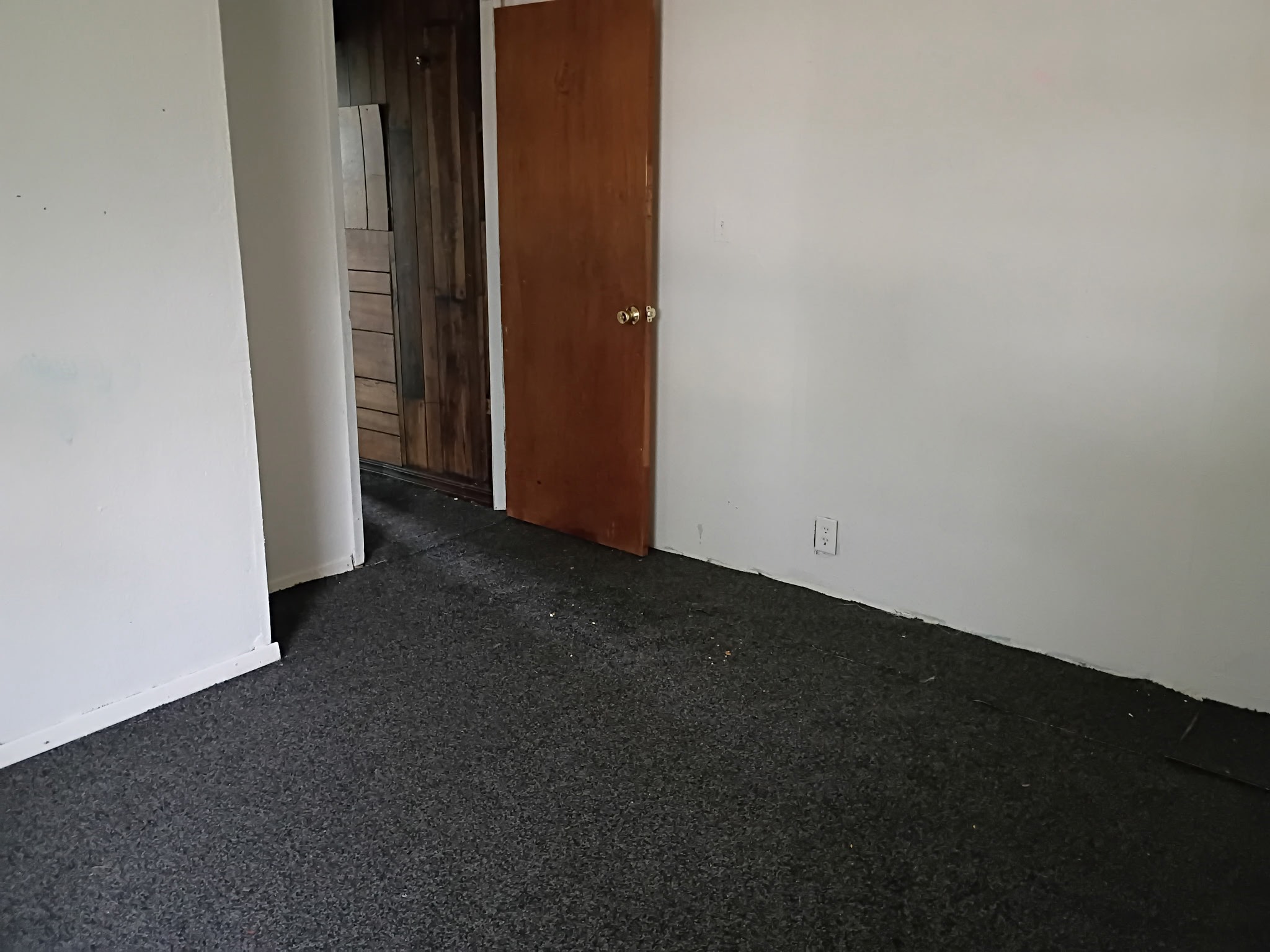 221 S Central Avenue Property Photo 17
