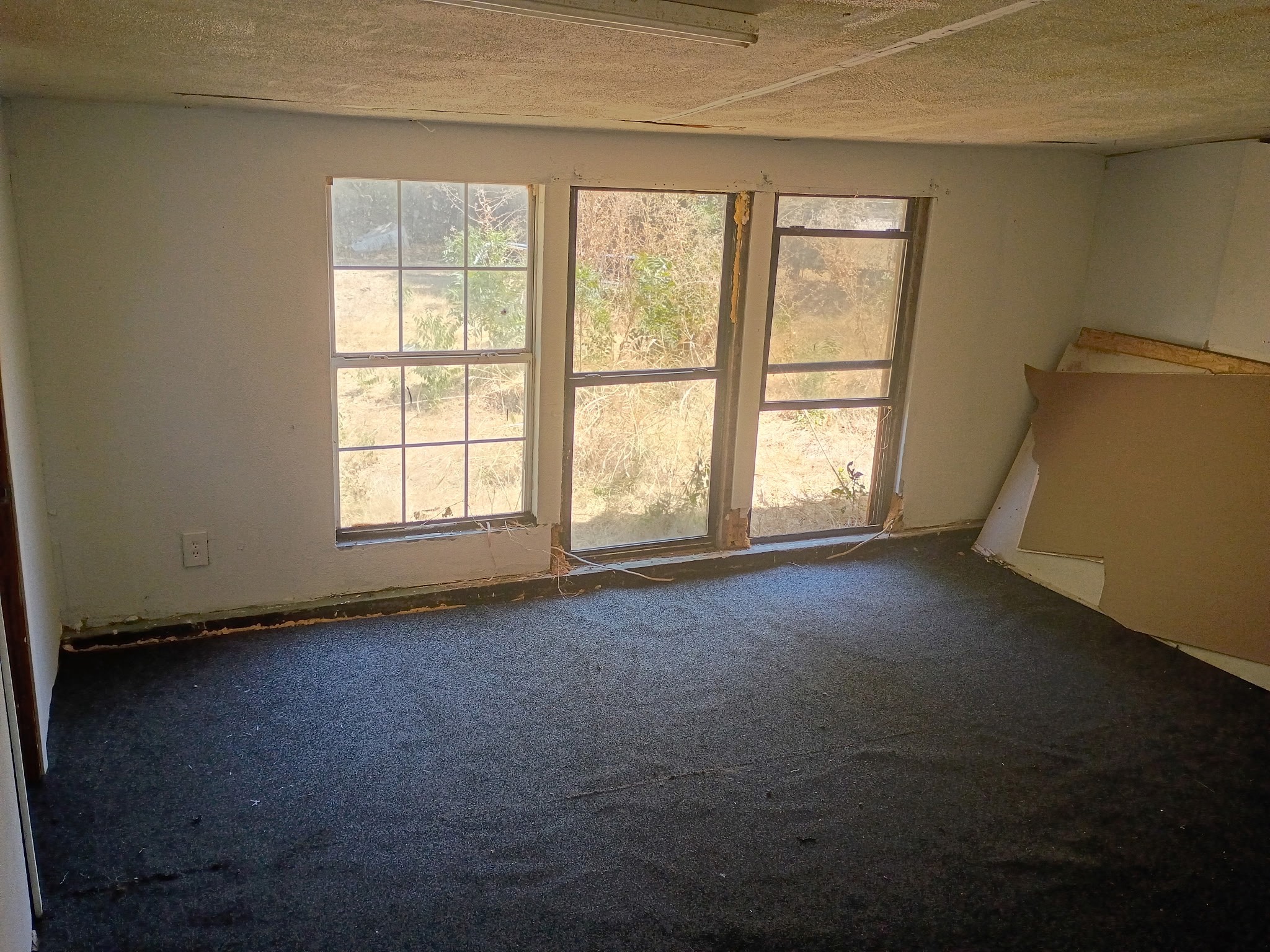 221 S Central Avenue Property Photo 18
