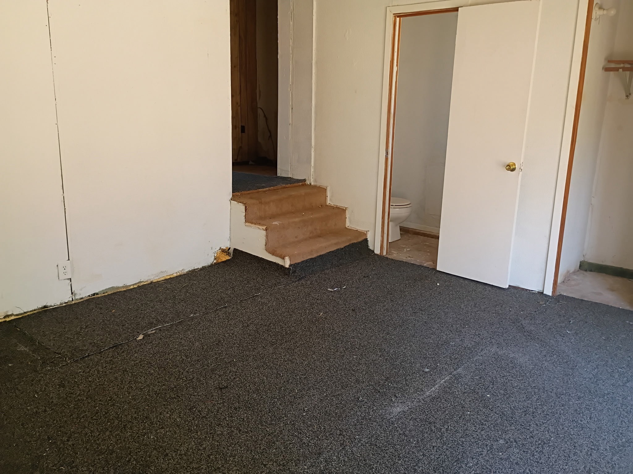 221 S Central Avenue Property Photo 19