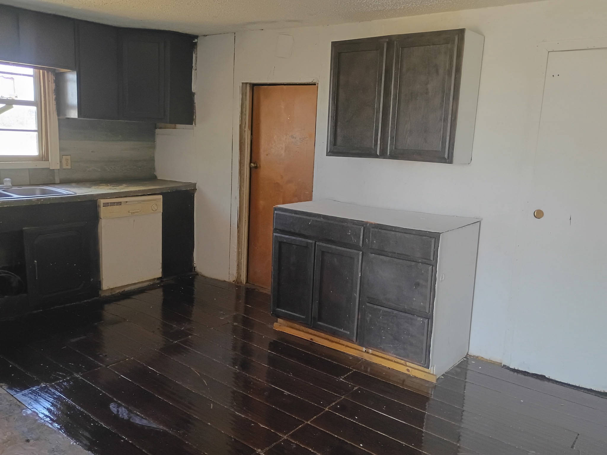 221 S Central Avenue Property Photo 20
