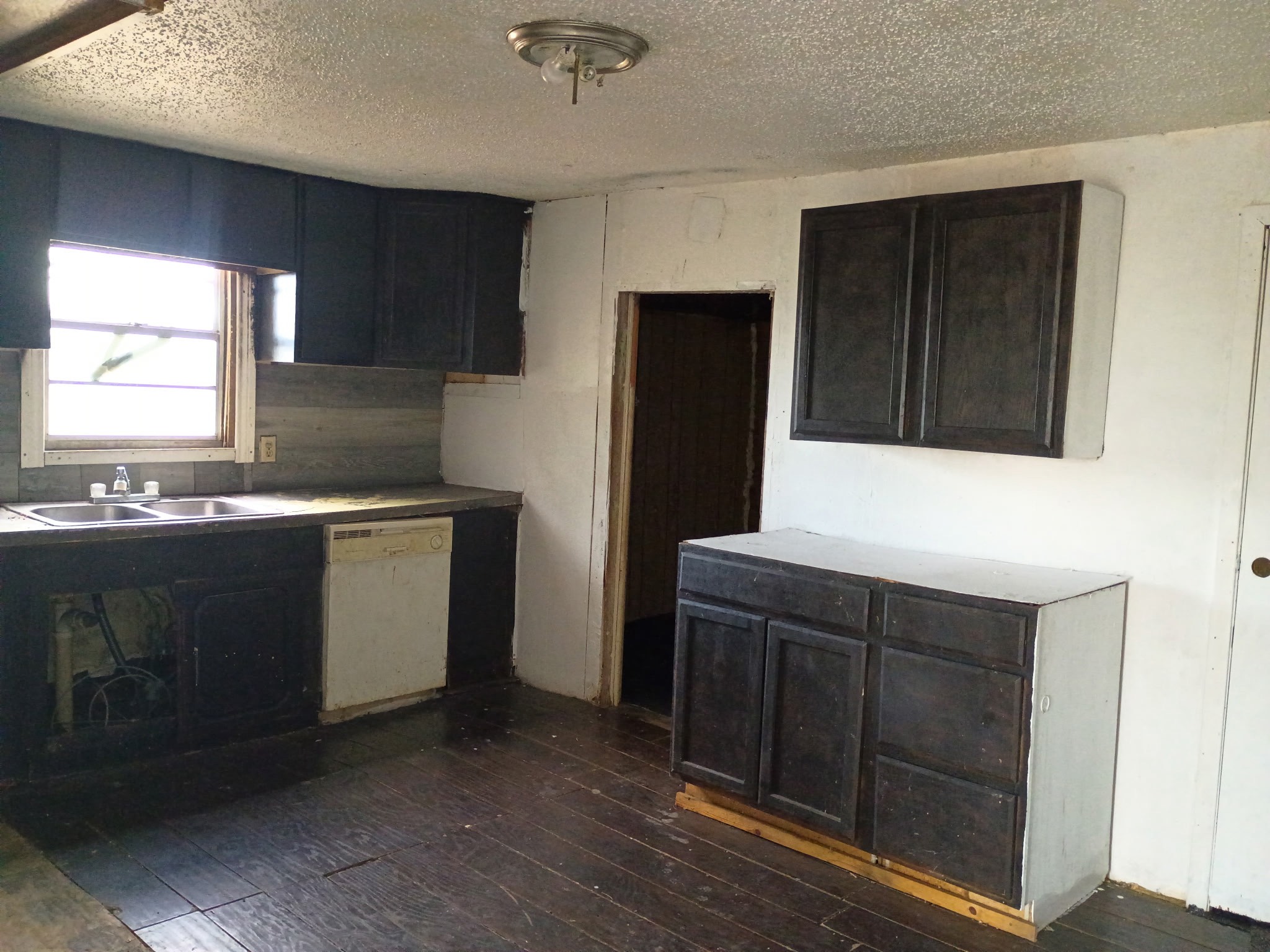 221 S Central Avenue Property Photo 22