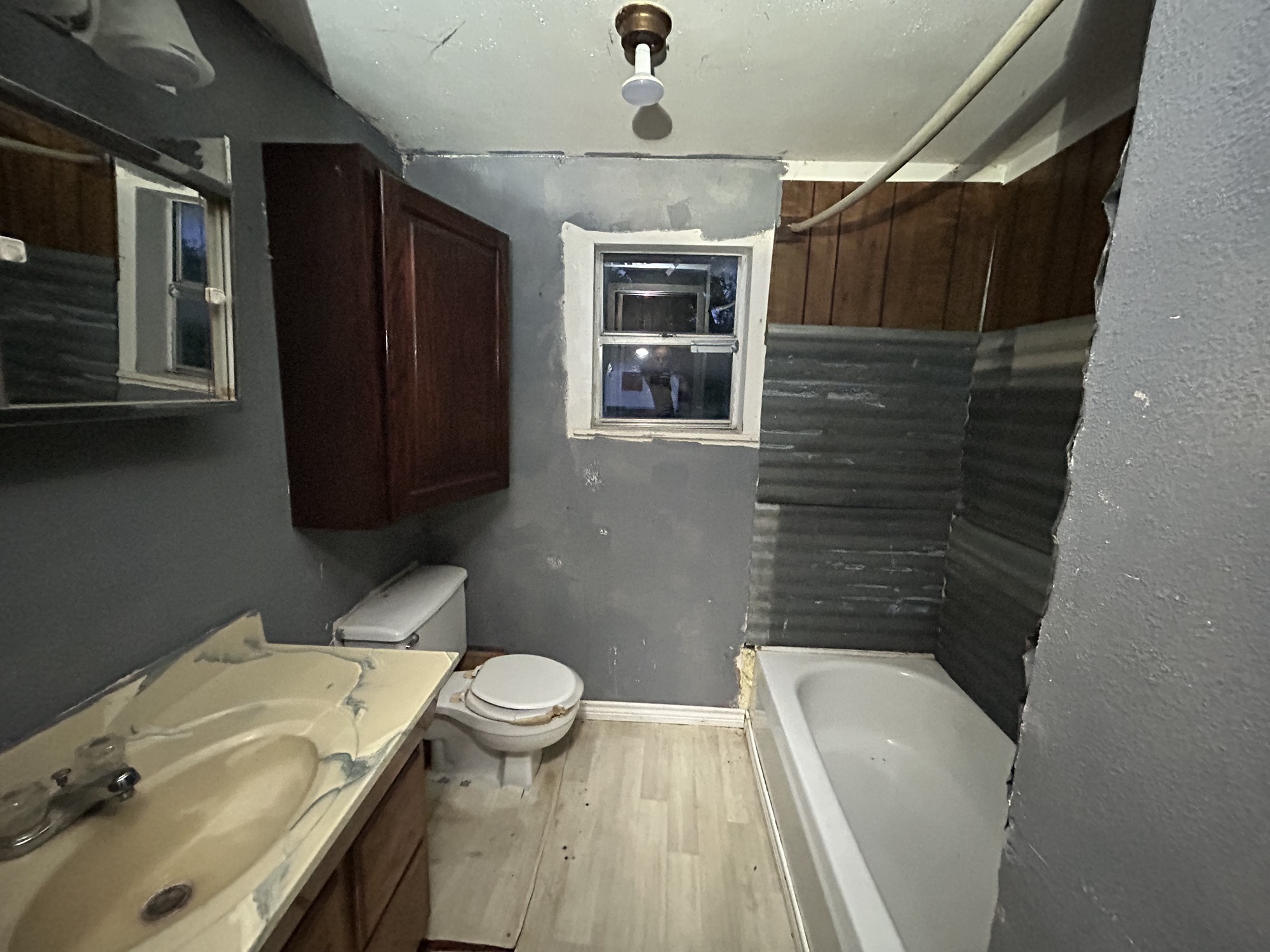 221 S Central Avenue Property Photo 28