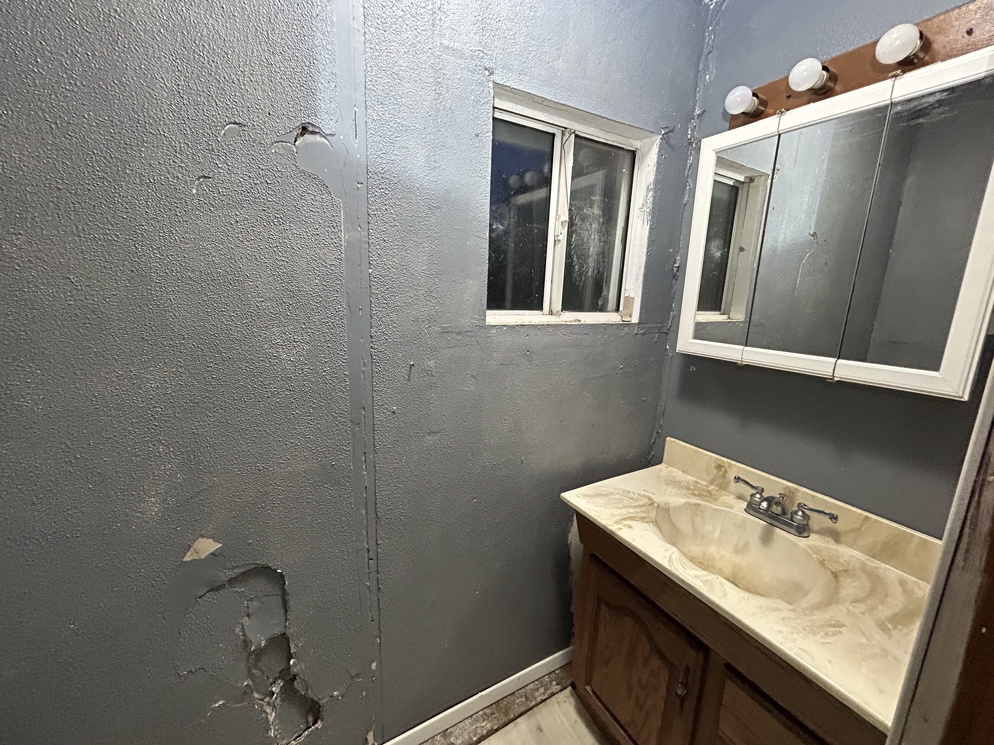 221 S Central Avenue Property Photo 33