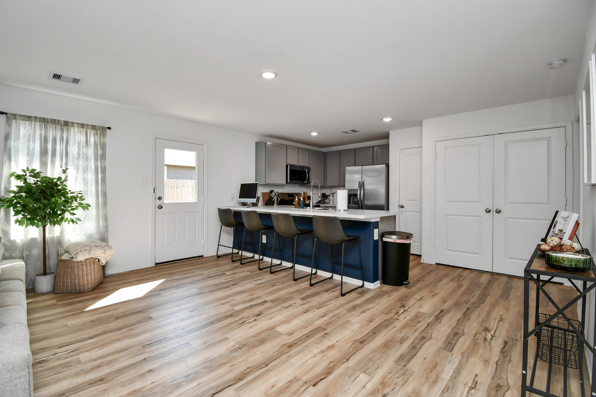 932 Gentle Moss Drive Property Photo 11