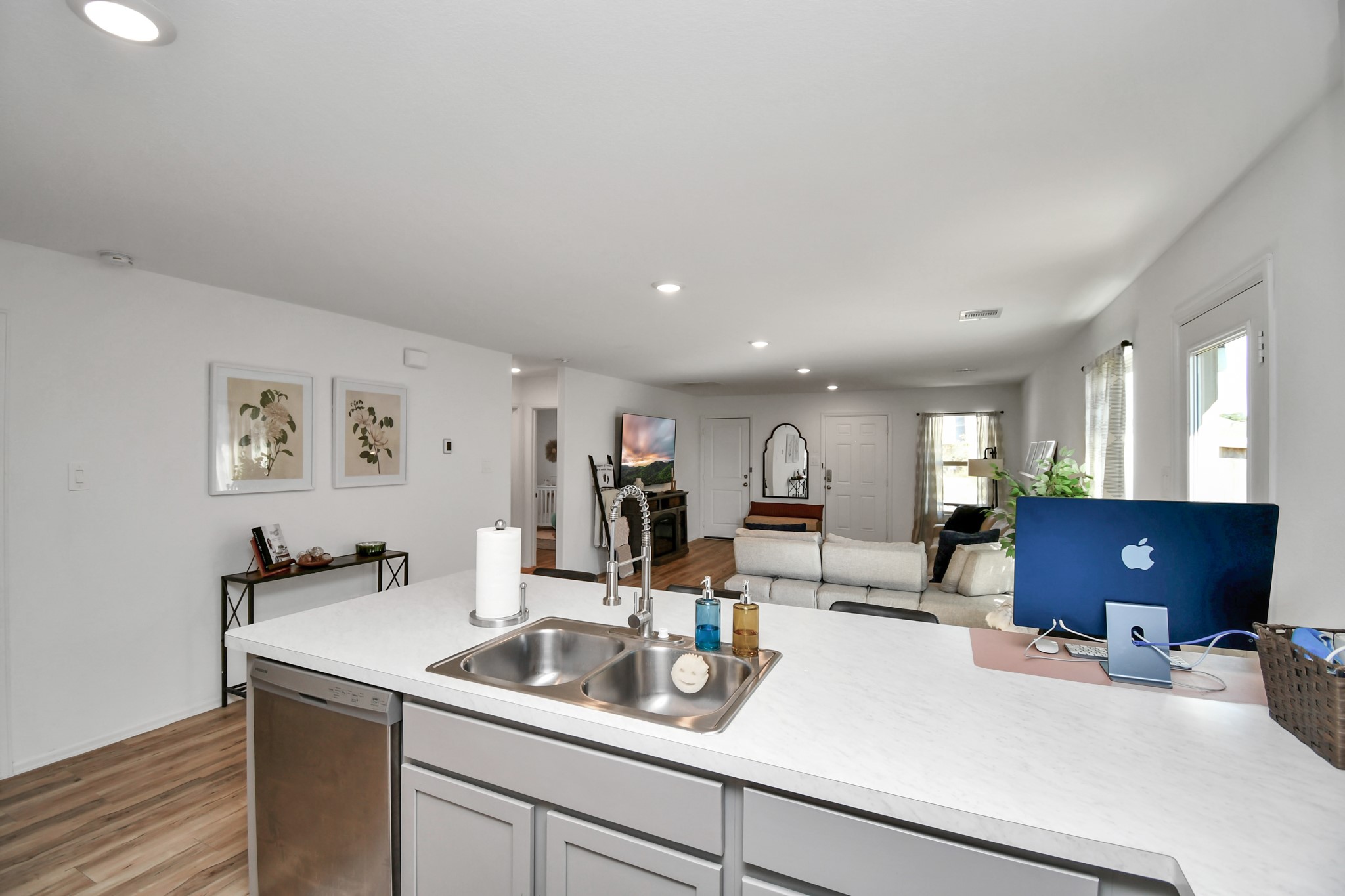 932 Gentle Moss Drive Property Photo 14
