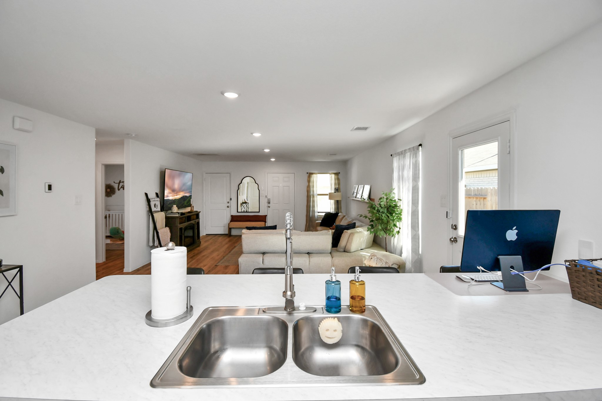 932 Gentle Moss Drive Property Photo 15