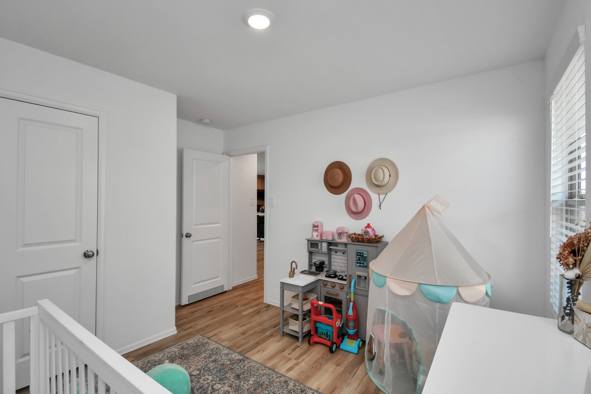 932 Gentle Moss Drive Property Photo 31