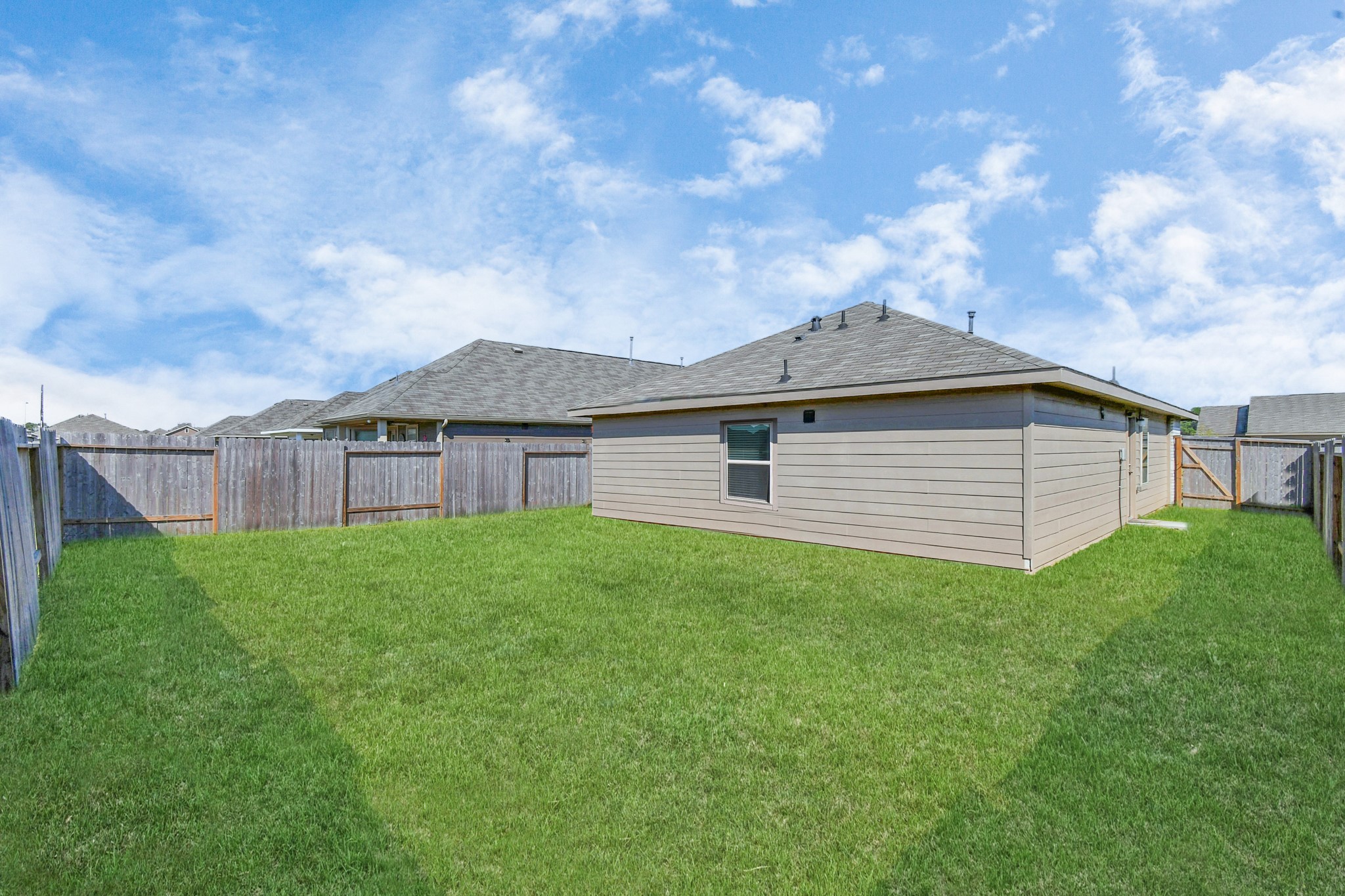 932 Gentle Moss Drive Property Photo 34