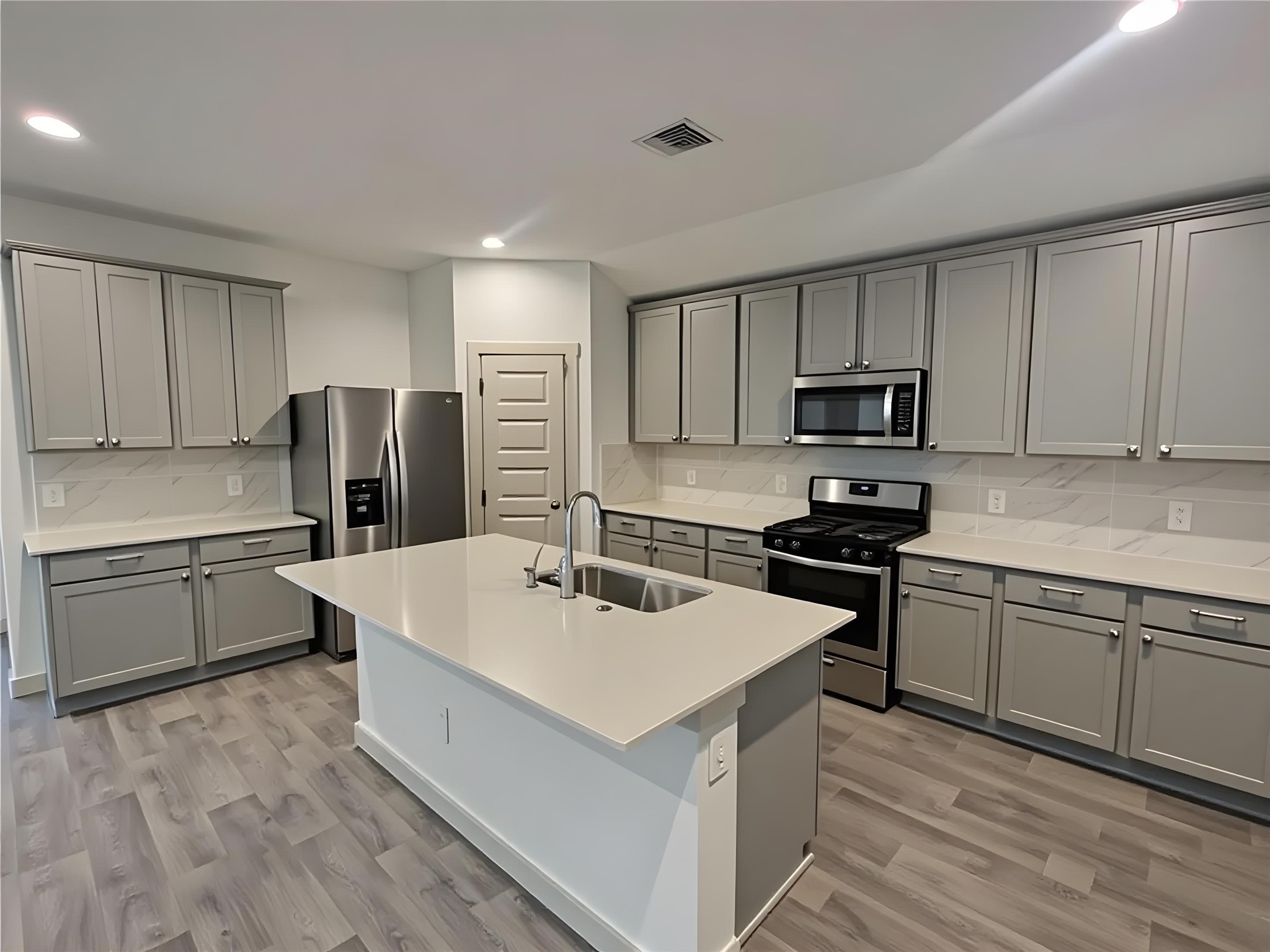 1719 Maclane Court Property Photo 8