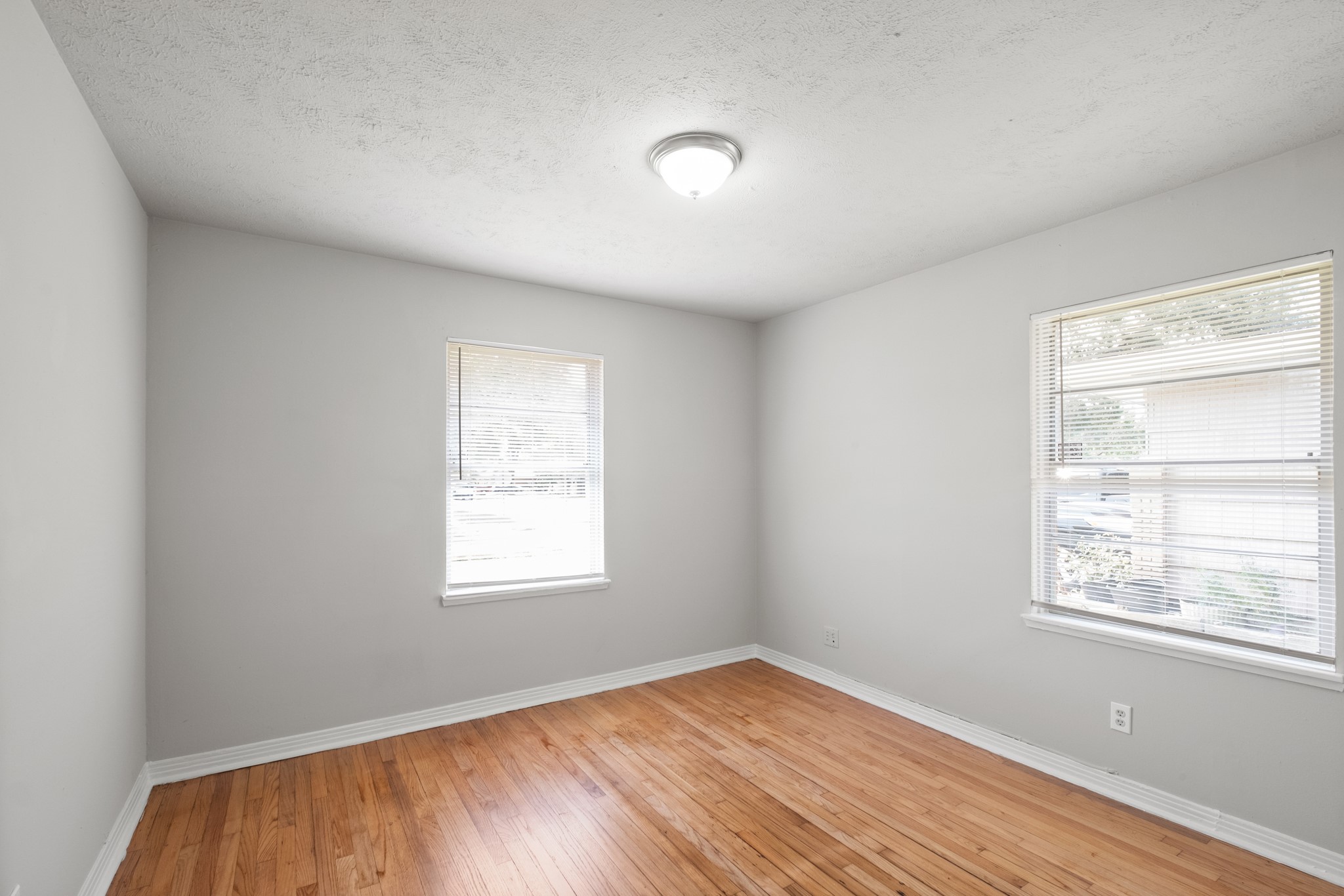 8410 Bob White Drive Property Photo 6
