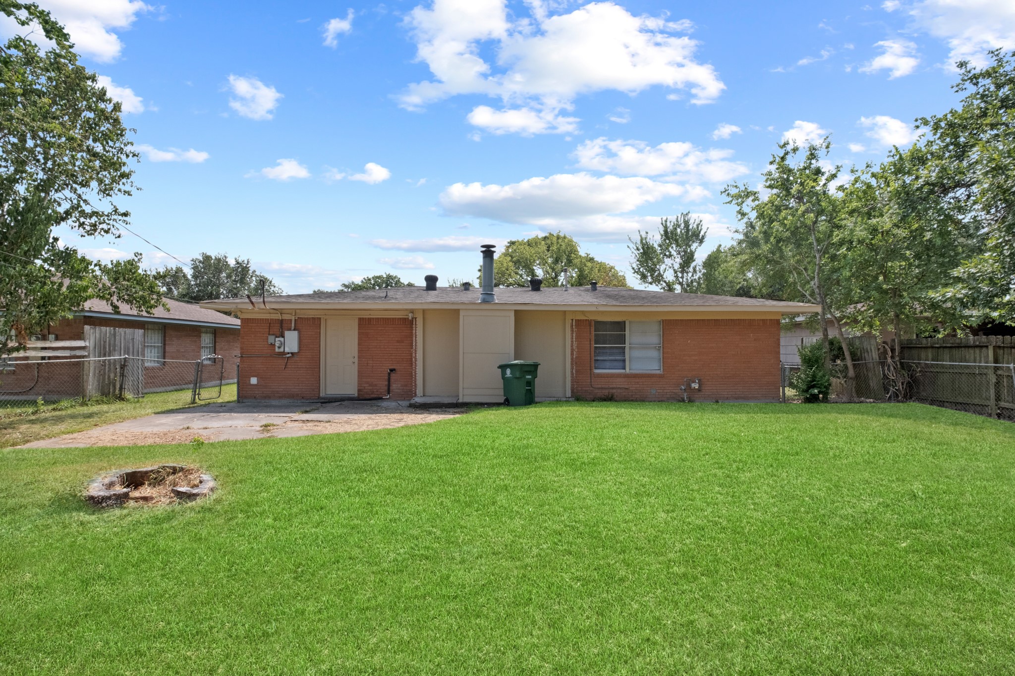 8410 Bob White Drive Property Photo 11