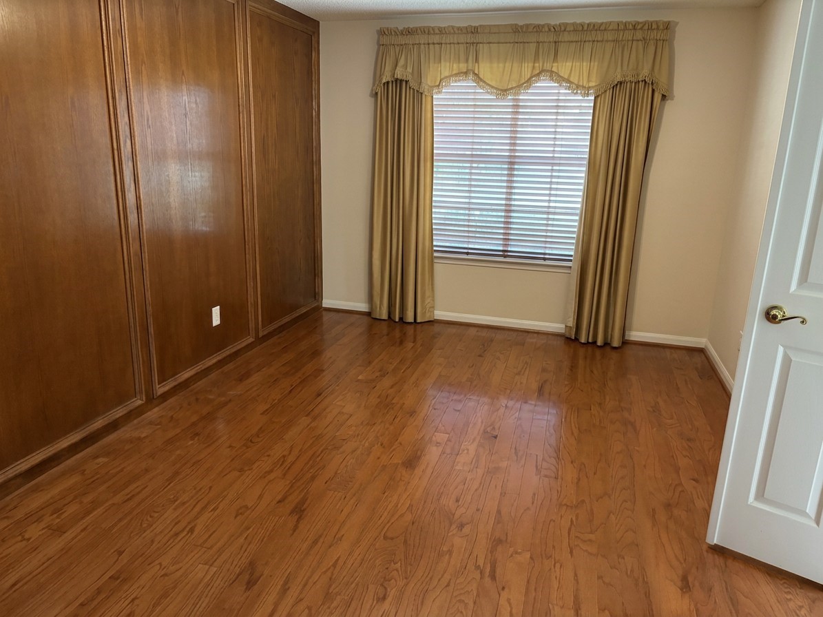1819 Riverbend Crossing Property Photo 4