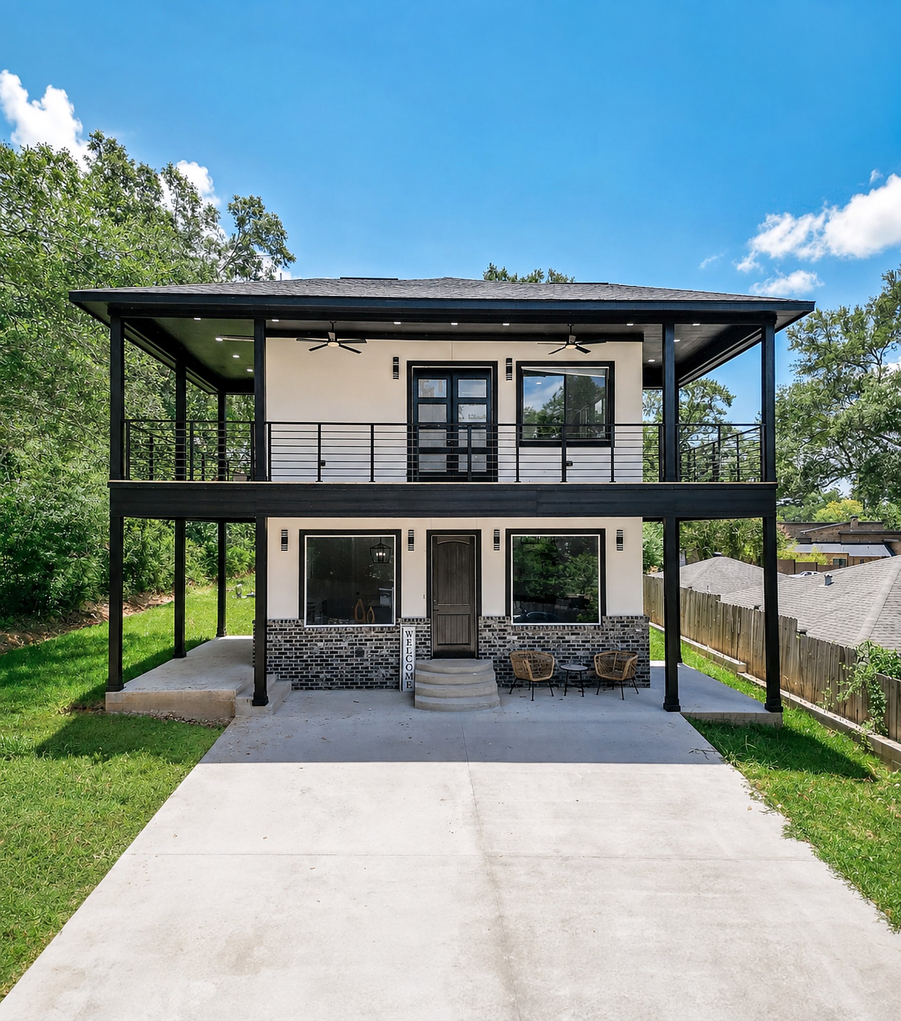 14521 Hill Drive Property Photo 1