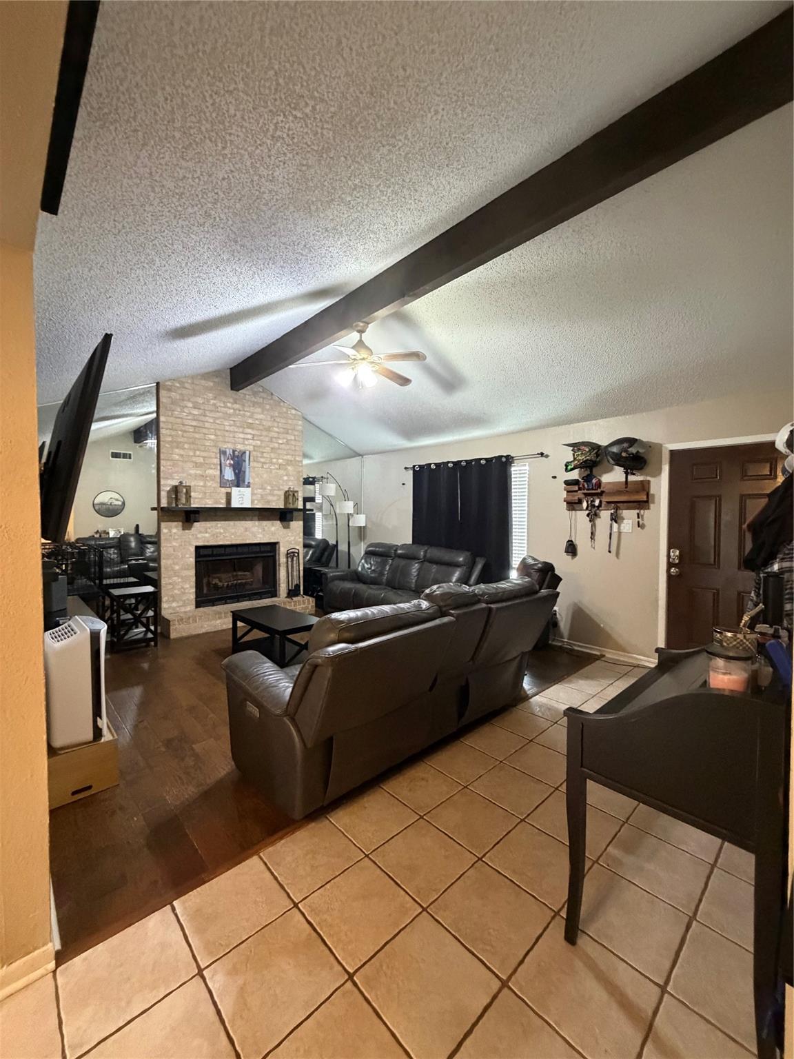1677 Coletoville Rd E Property Photo 2