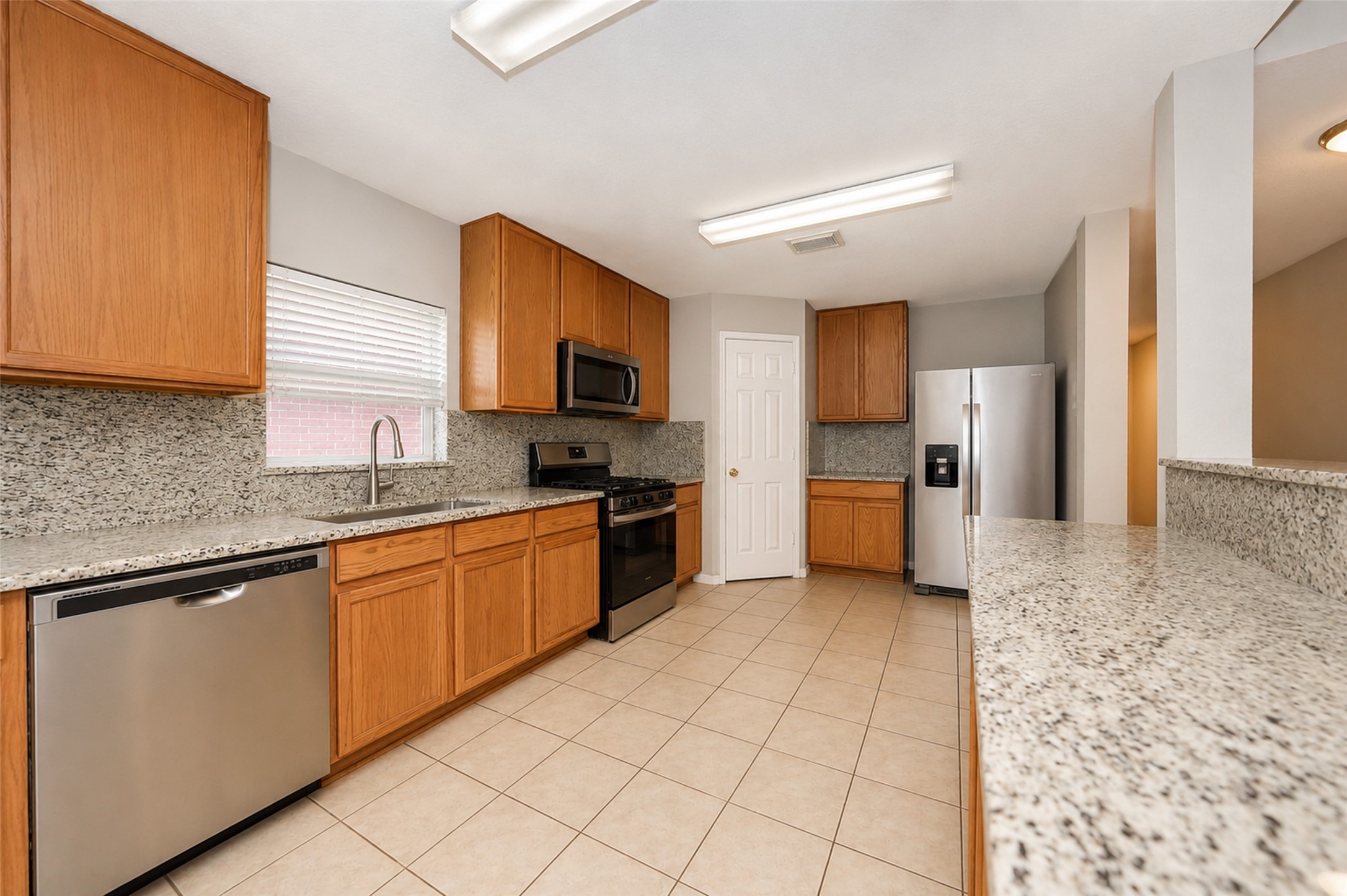 17435 S Summit Canyon Drive Property Photo 19