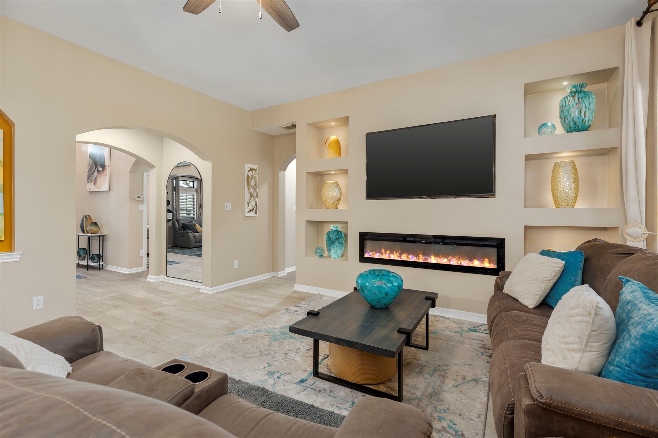 18707 Dellhaven Lane Property Photo 3