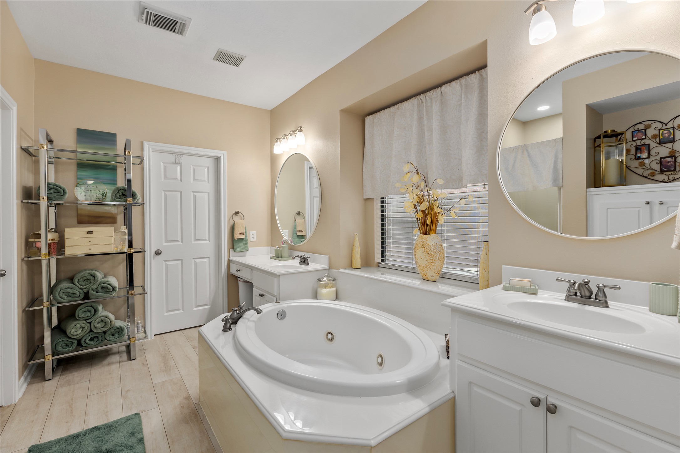18707 Dellhaven Lane Property Photo 17
