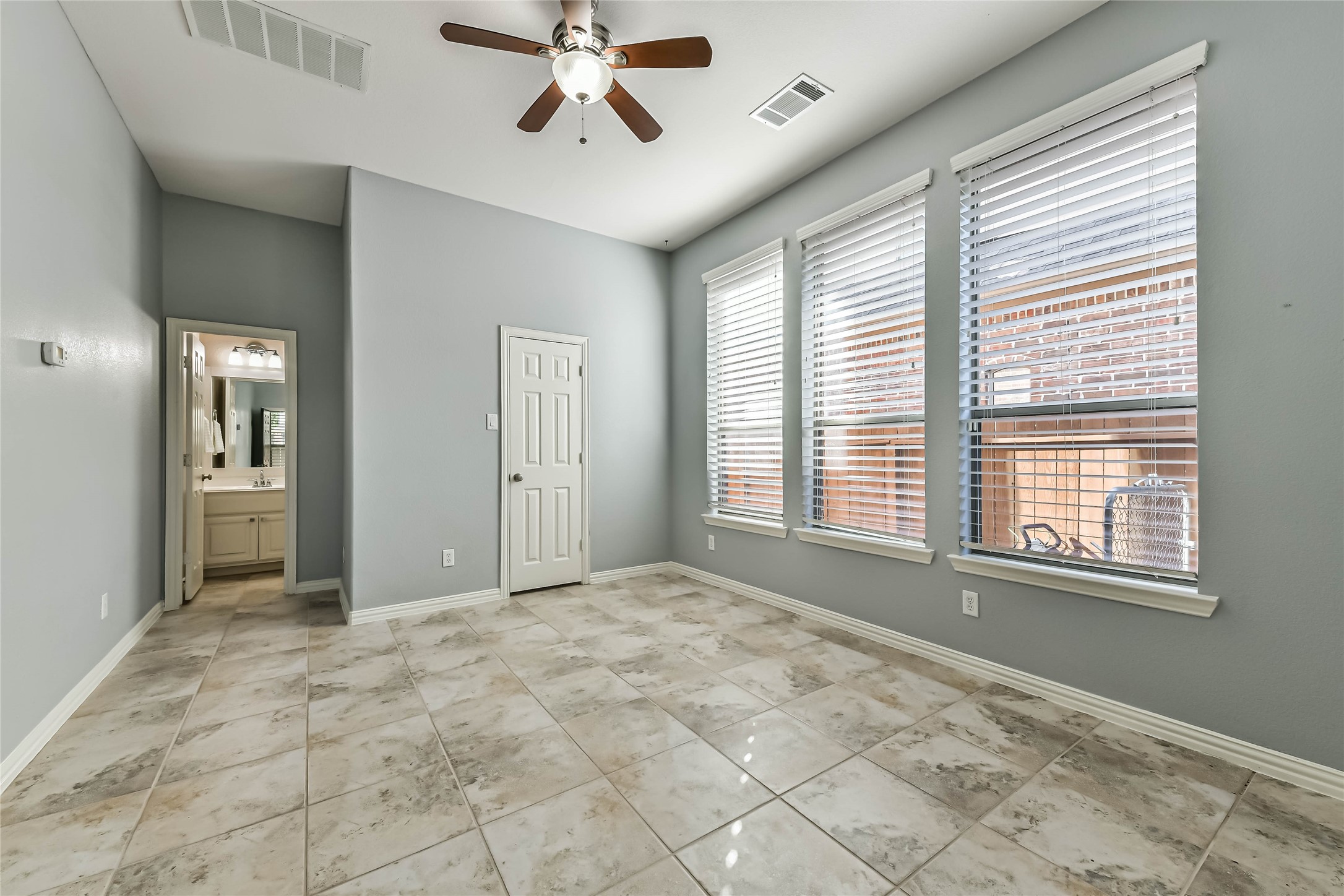 1380 Messina Court Property Photo 31