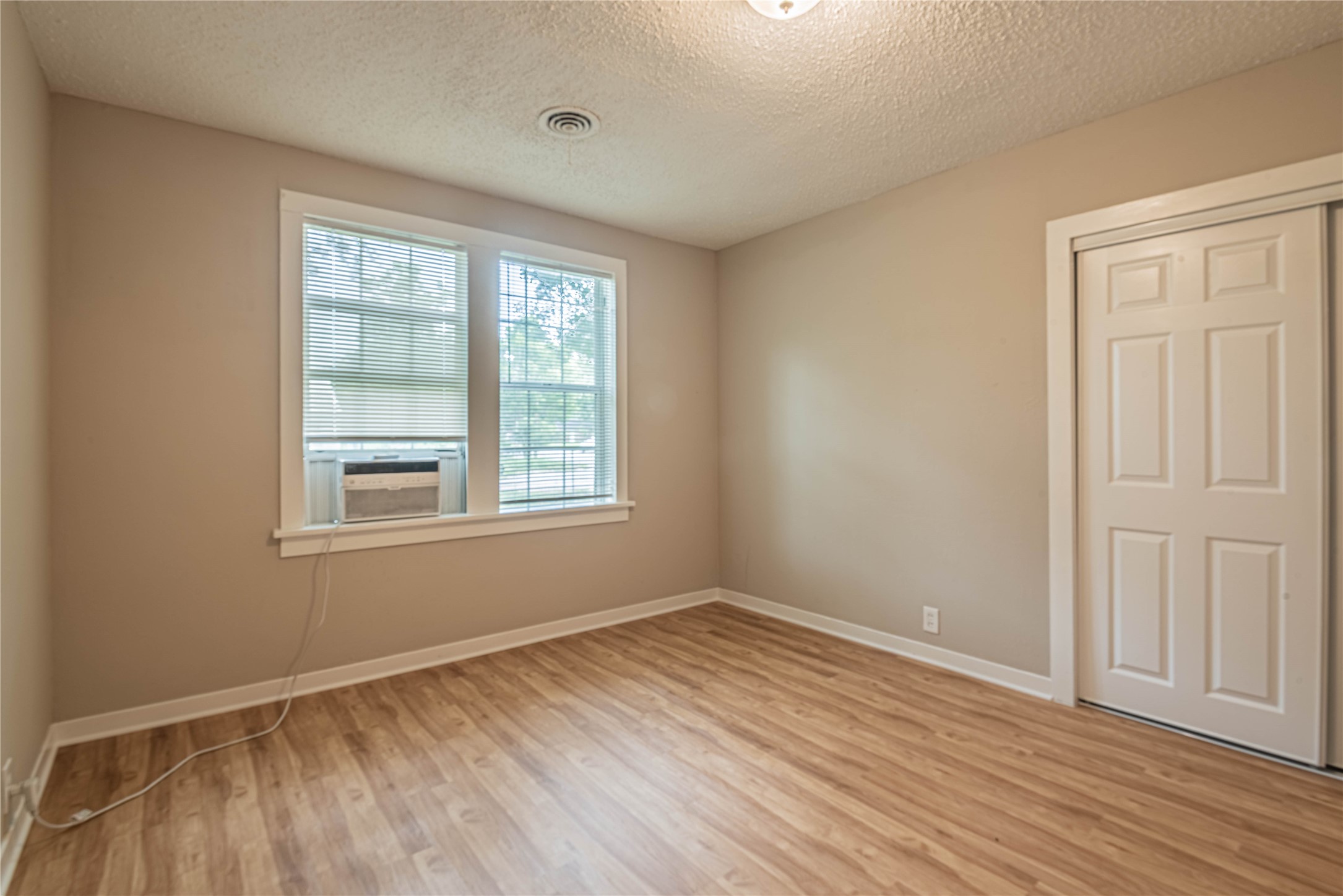 203 Beatrice Street Property Photo 11