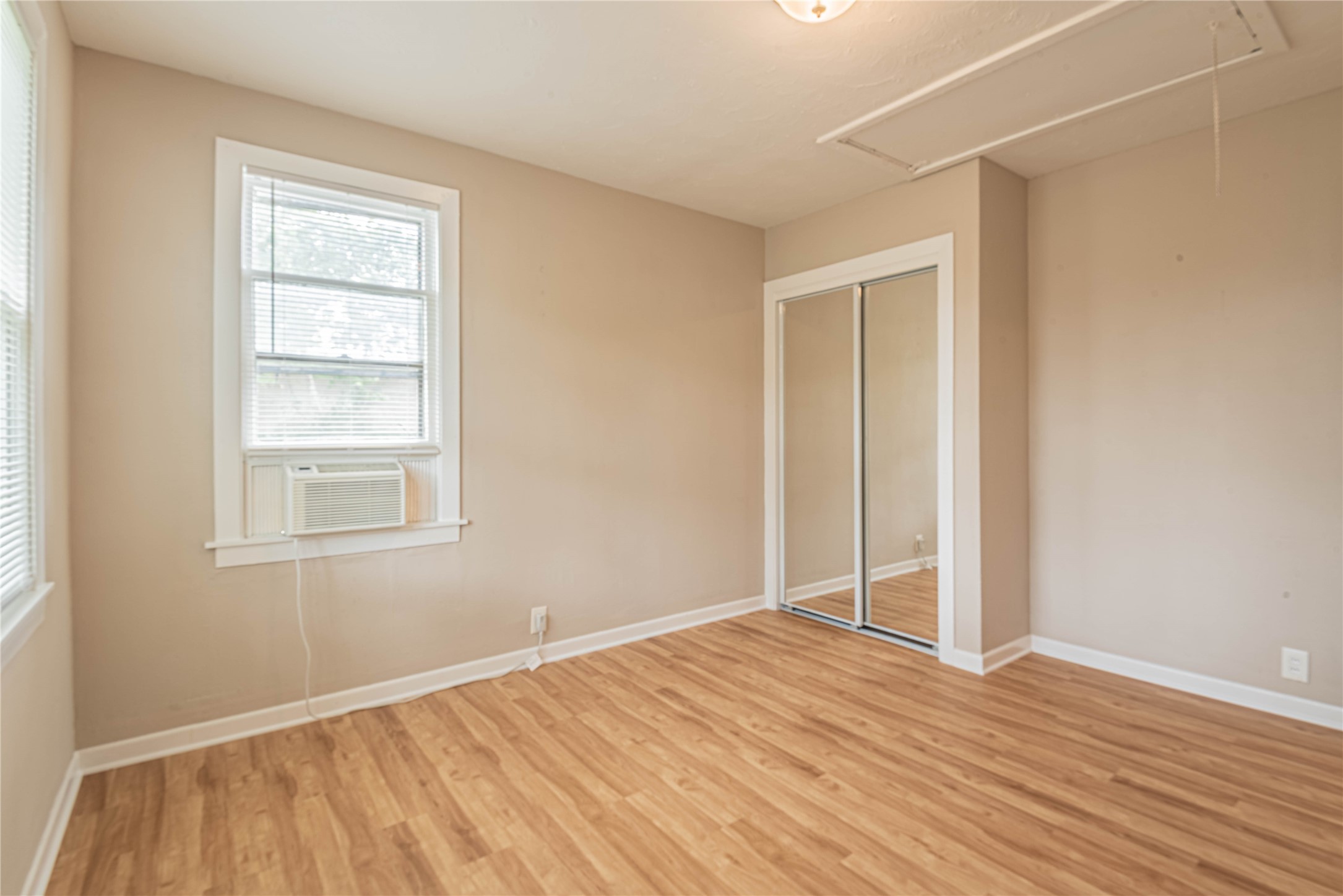 203 Beatrice Street Property Photo 14